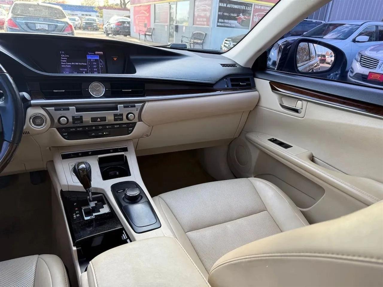 Lexus ES 350 Sedan 2014