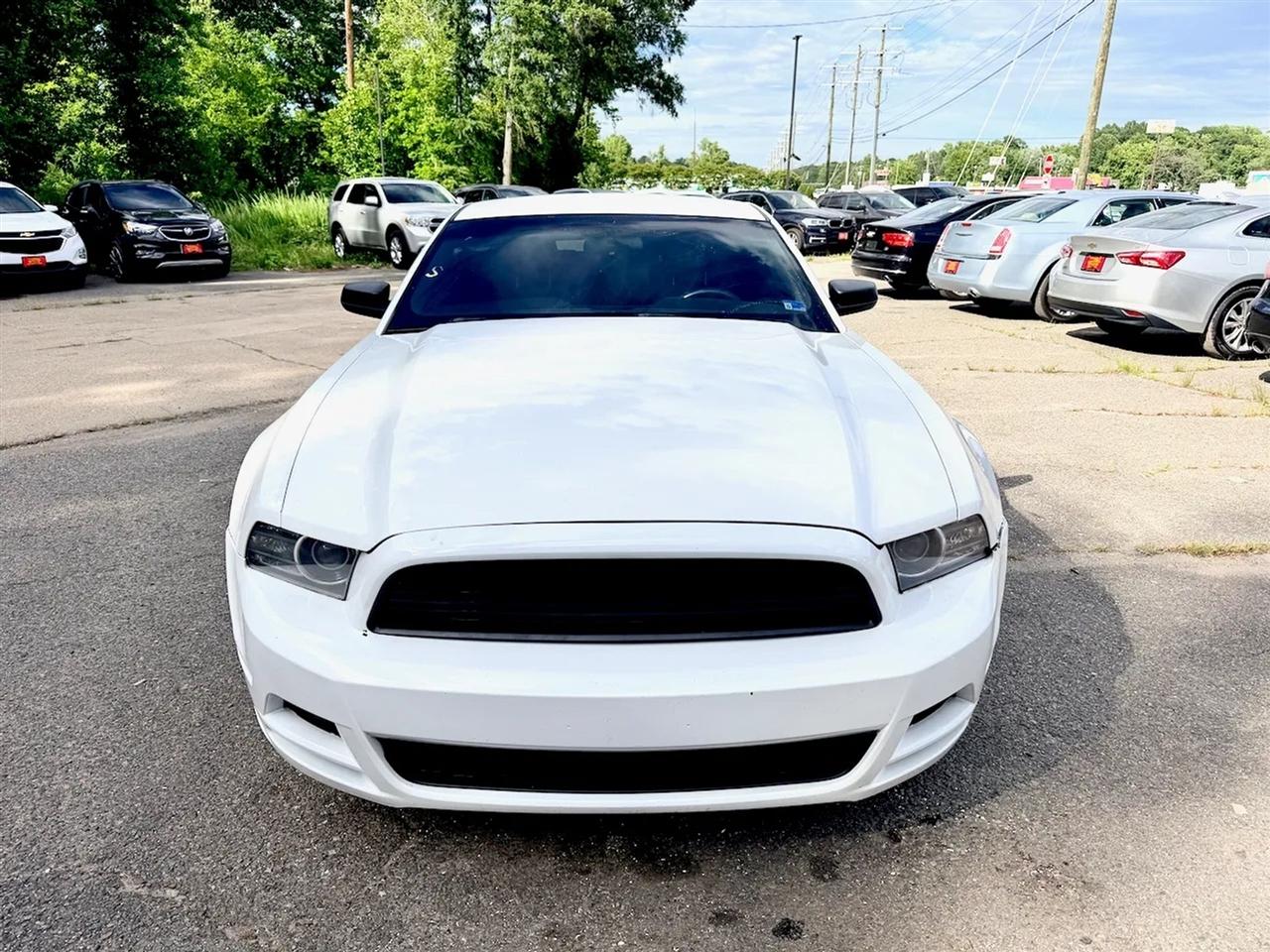 Ford Mustang V6 Coupe 2014