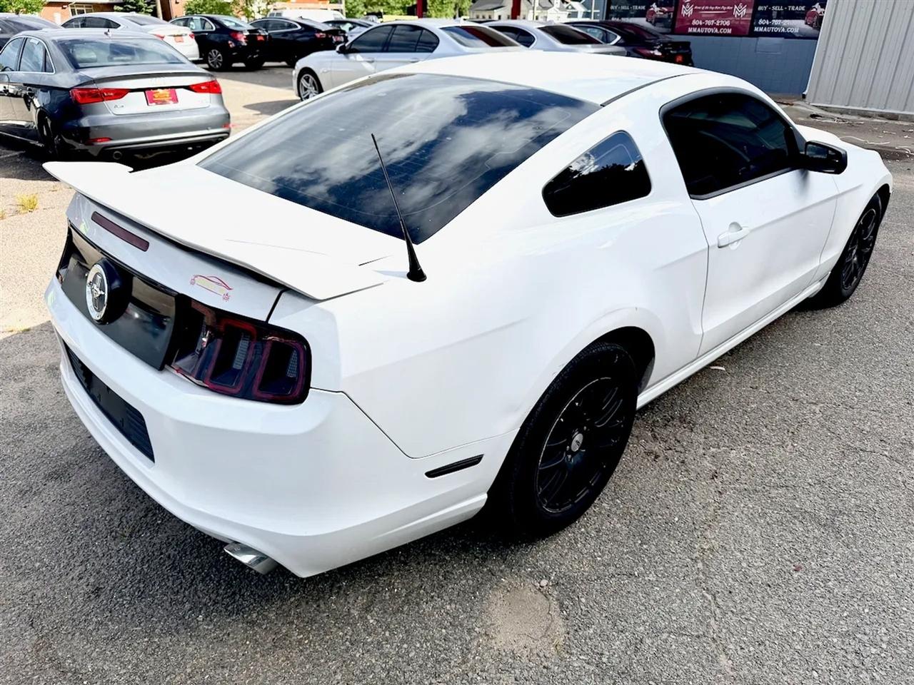 Ford Mustang V6 Coupe 2014