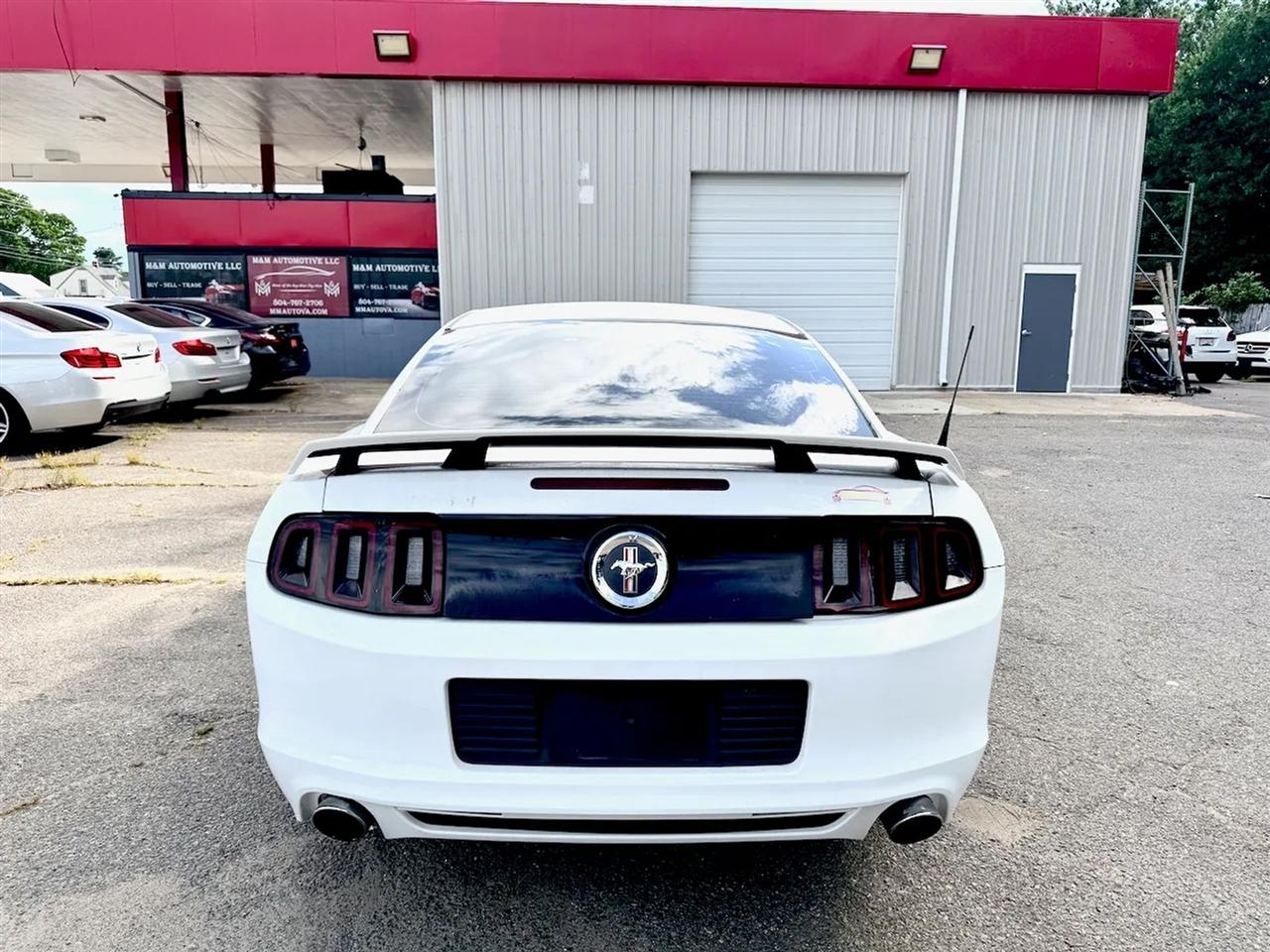 Ford Mustang V6 Coupe 2014