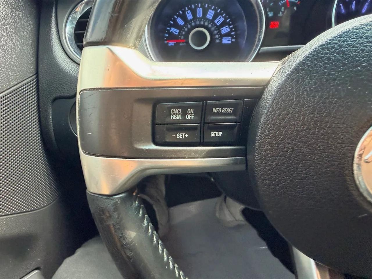 Ford Mustang V6 Coupe 2014