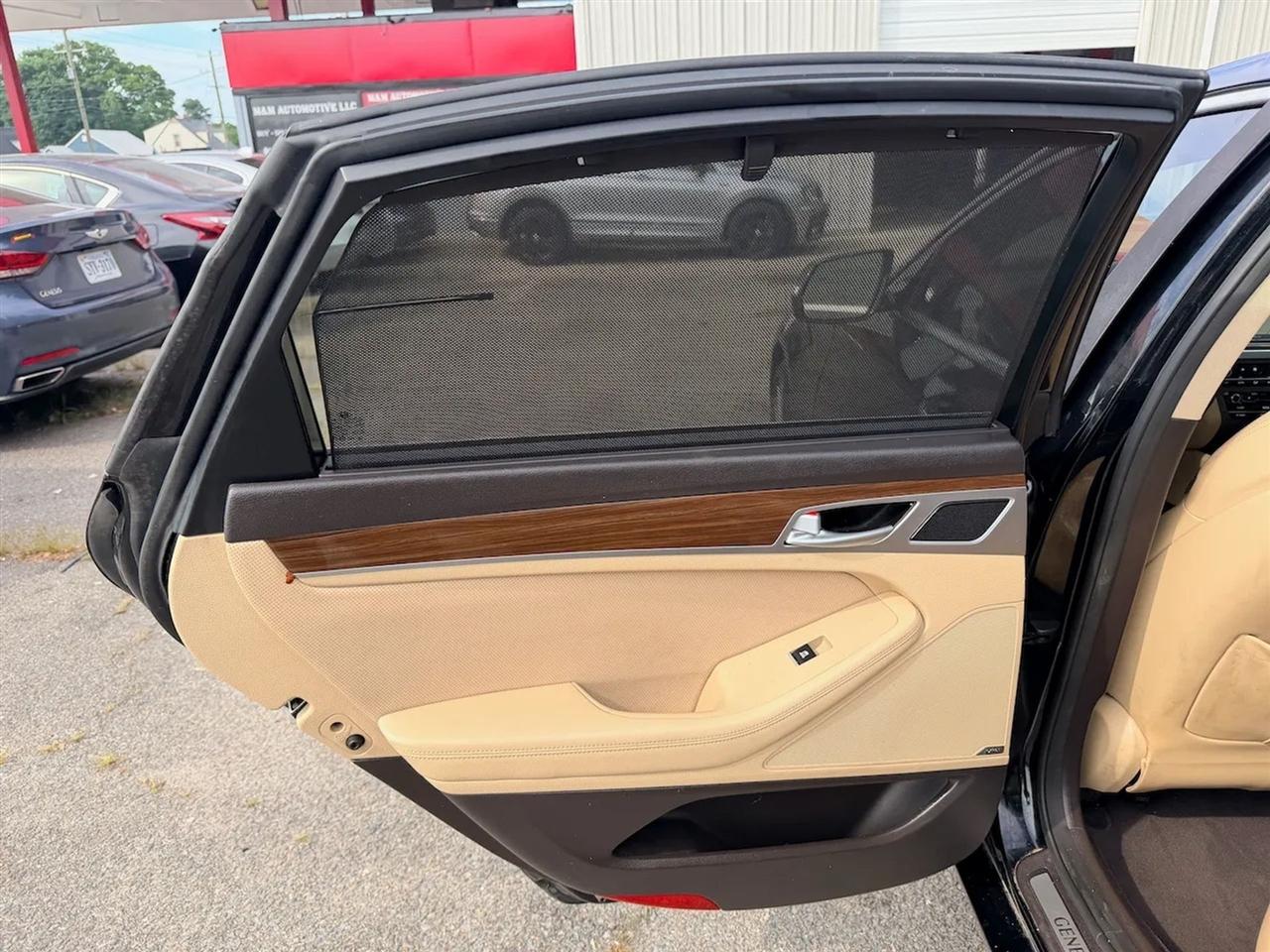 Hyundai Genesis 3.8L 2016