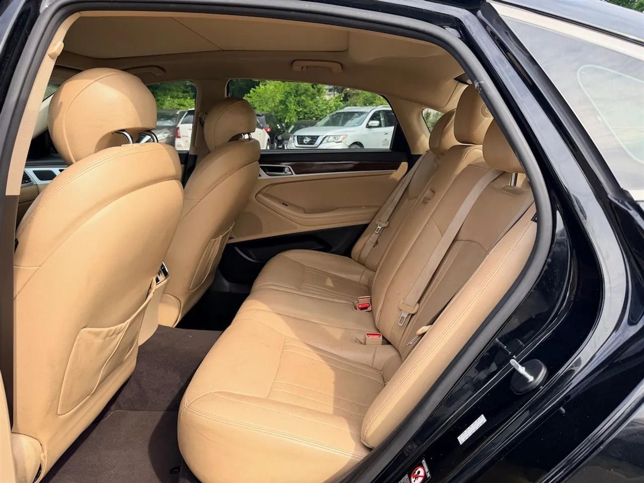 Hyundai Genesis 3.8L 2016