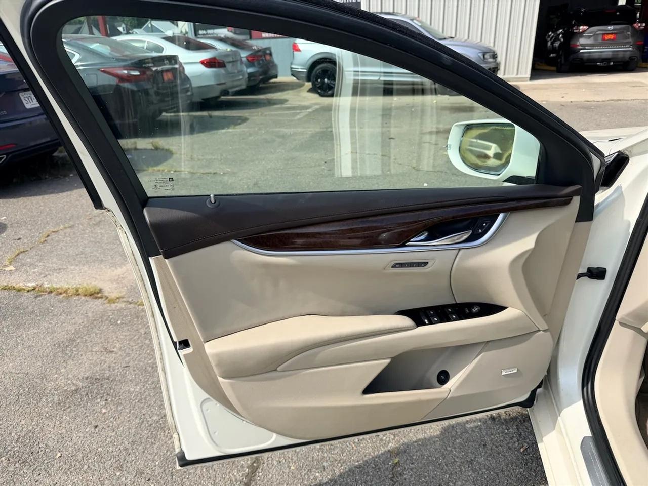 Cadillac XTS Premium 2013