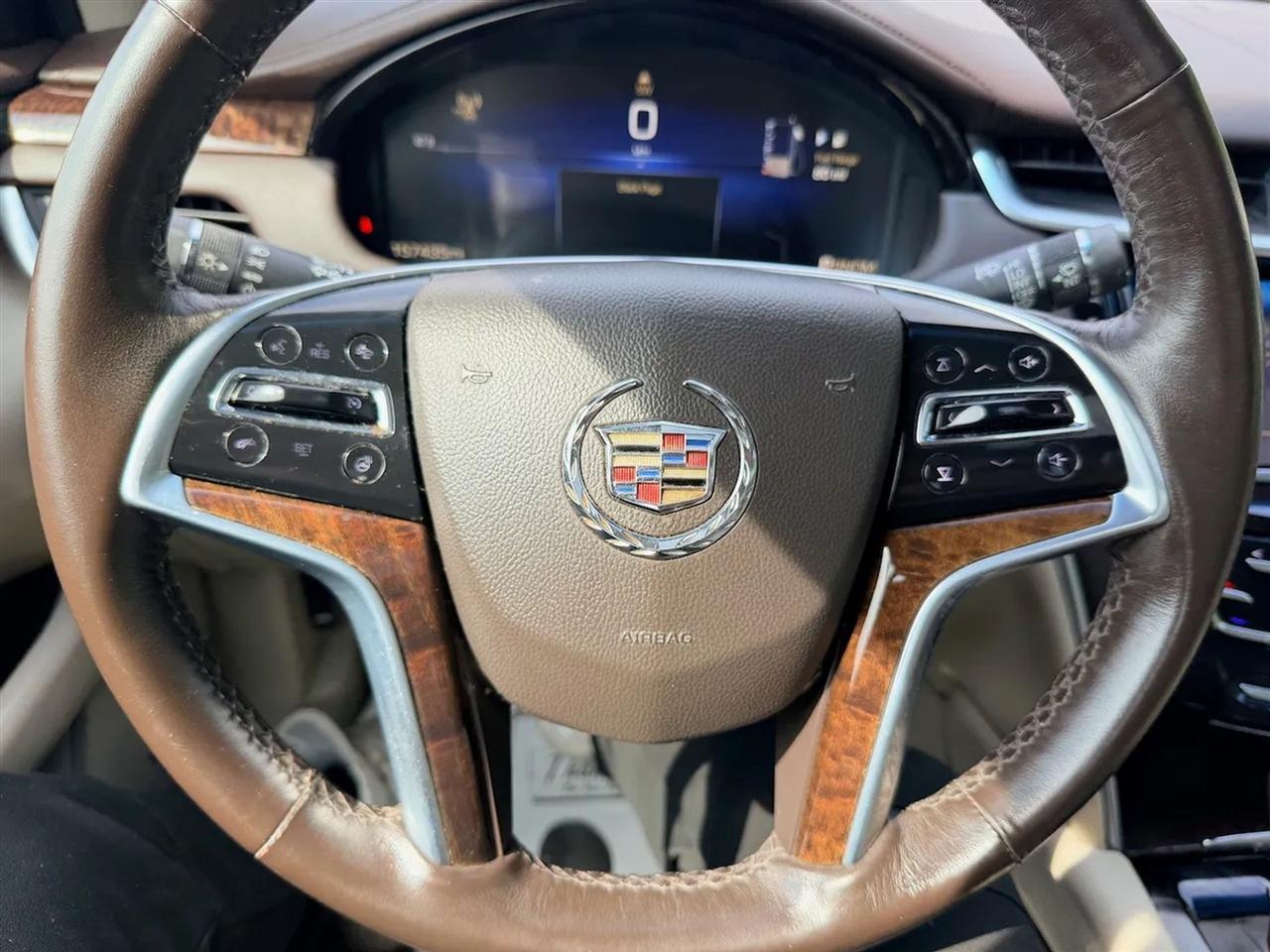Cadillac XTS Premium 2013
