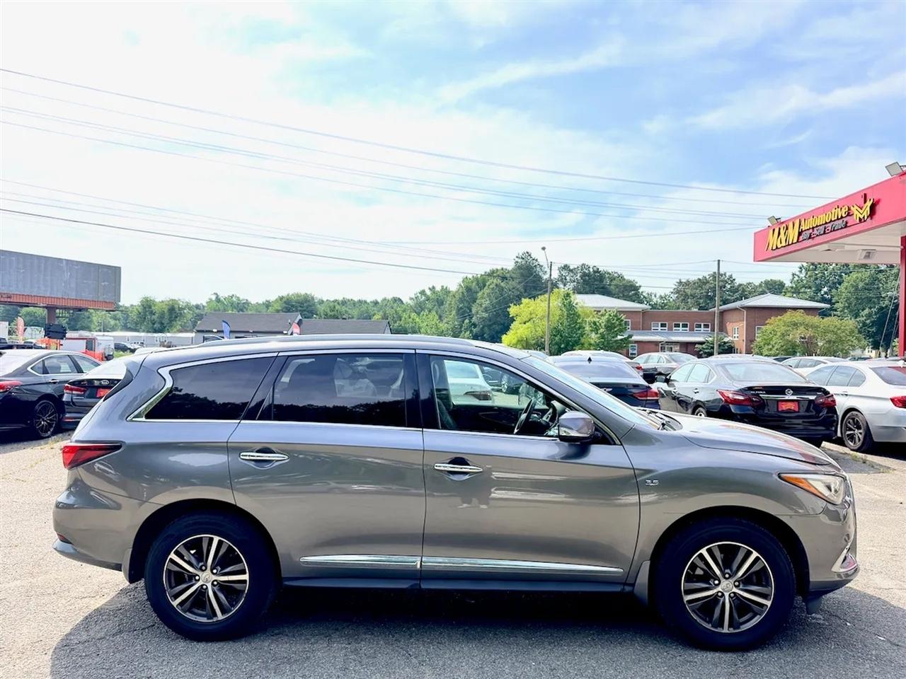 Infiniti QX60 Base AWD 2017