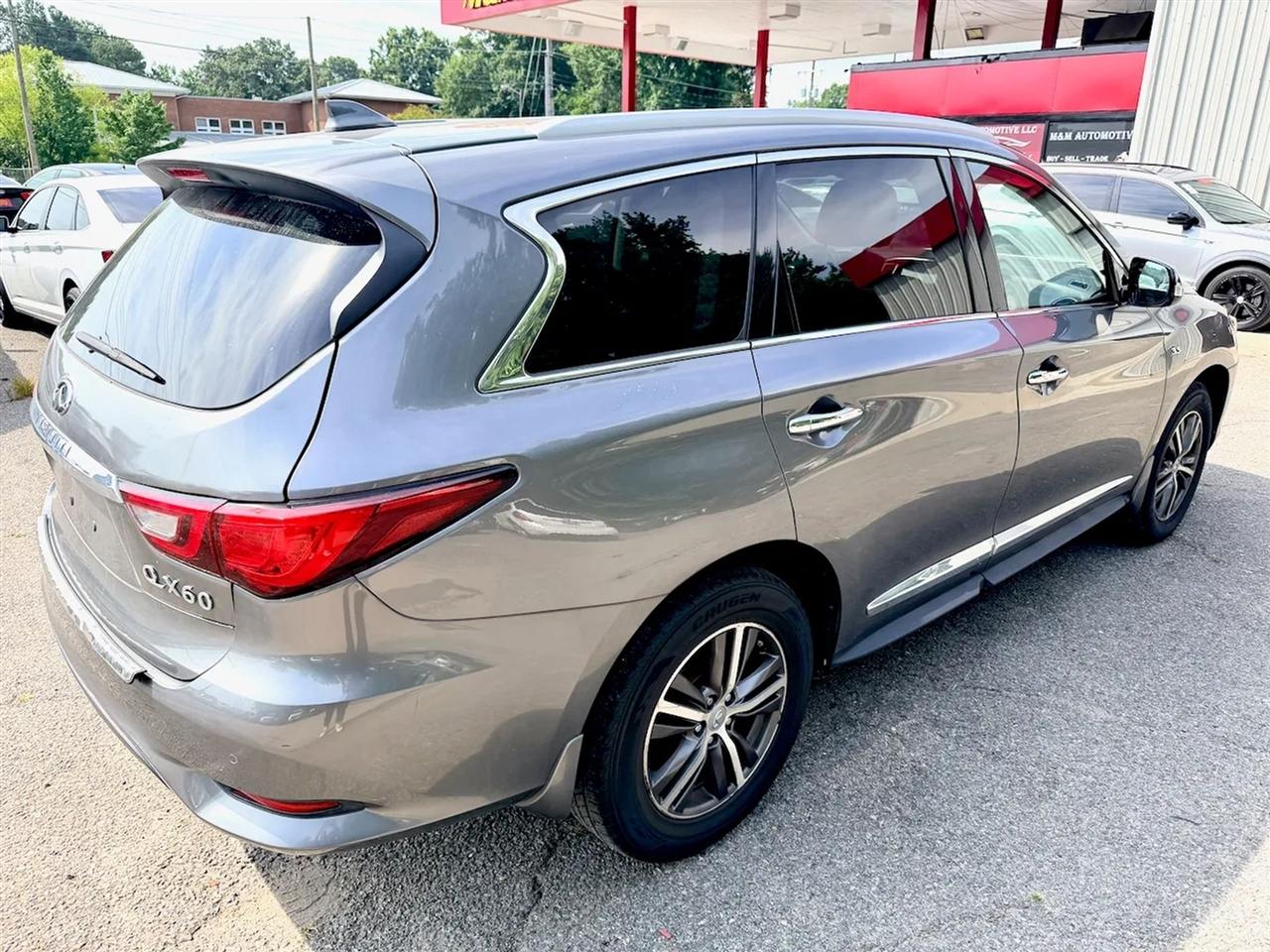 Infiniti QX60 Base AWD 2017