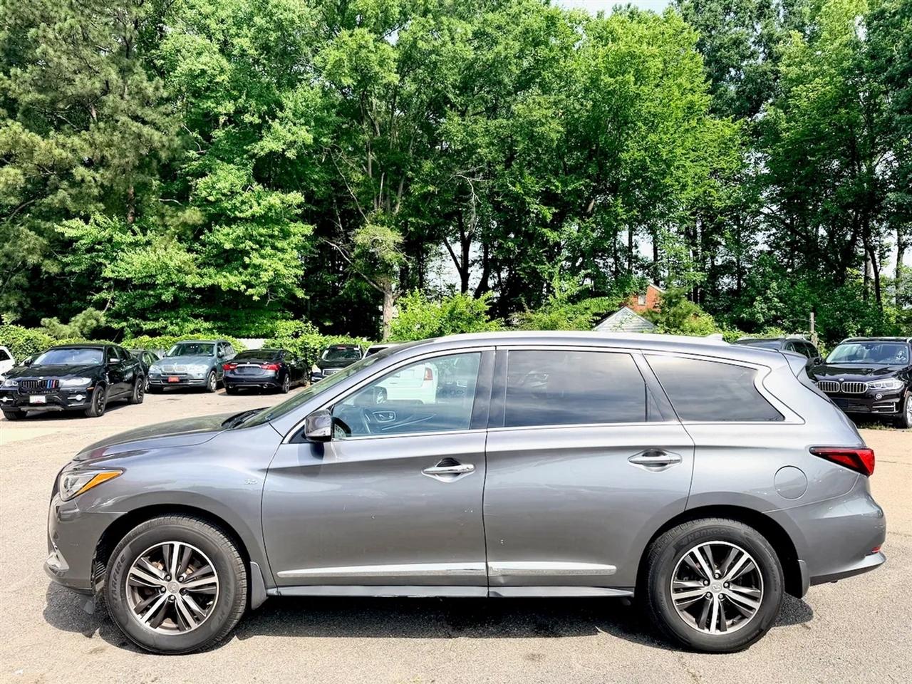 Infiniti QX60 Base AWD 2017