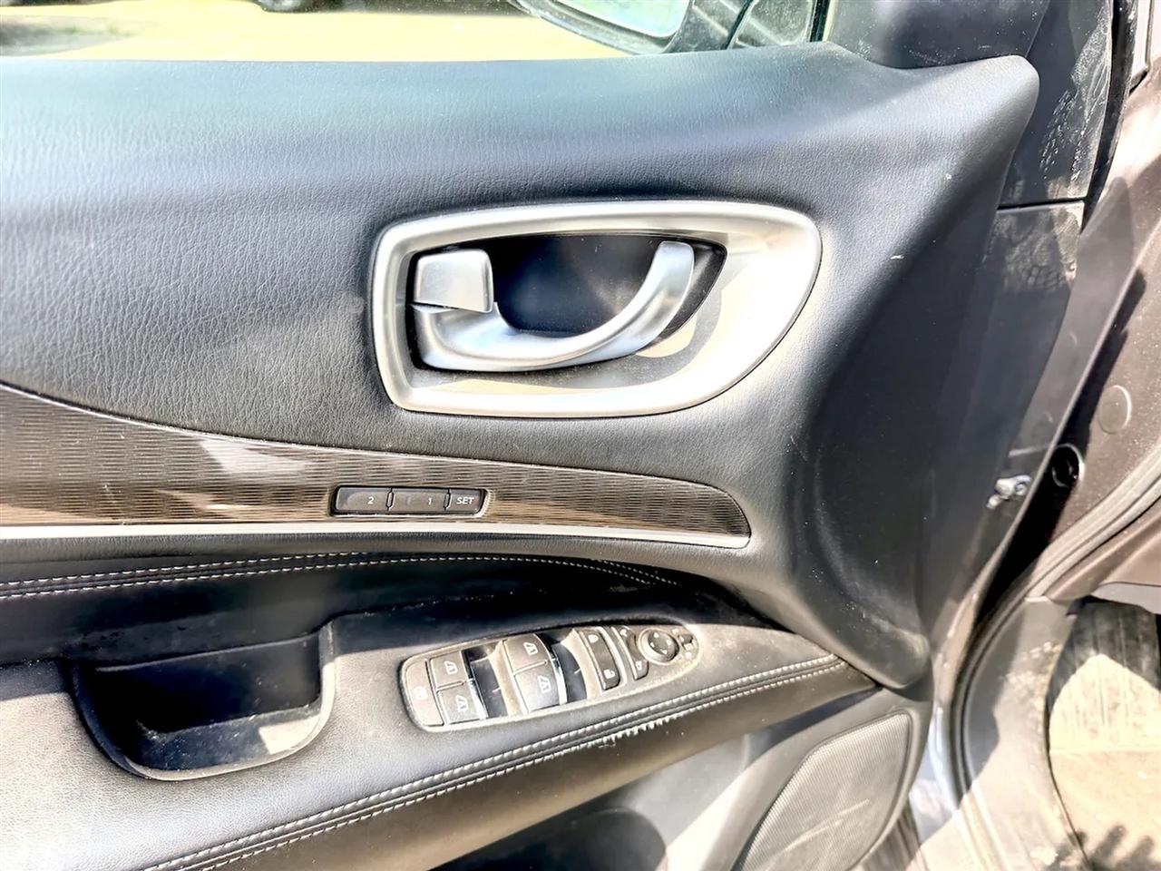 Infiniti QX60 Base AWD 2017