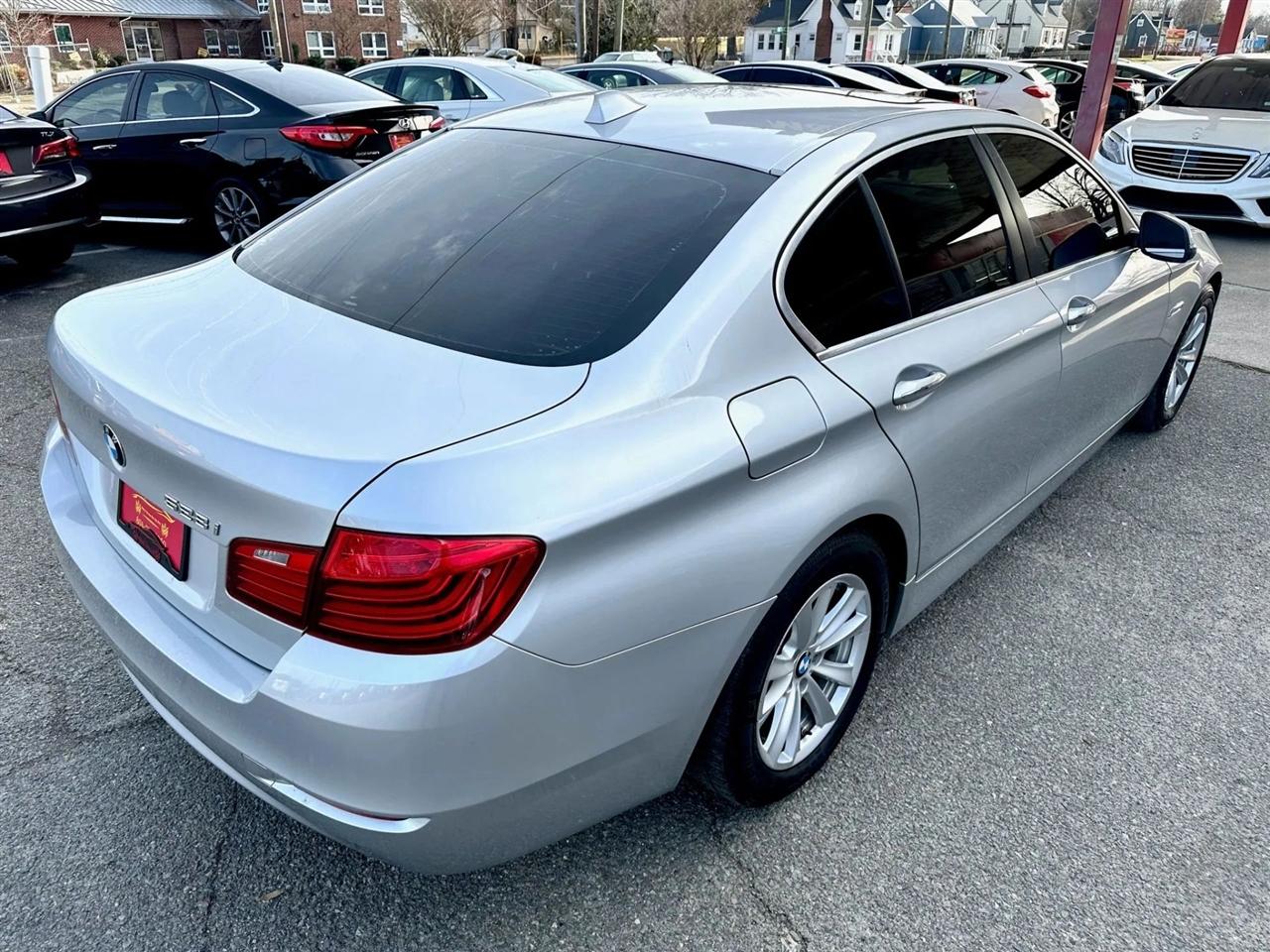 BMW 5-Series 528i 2014