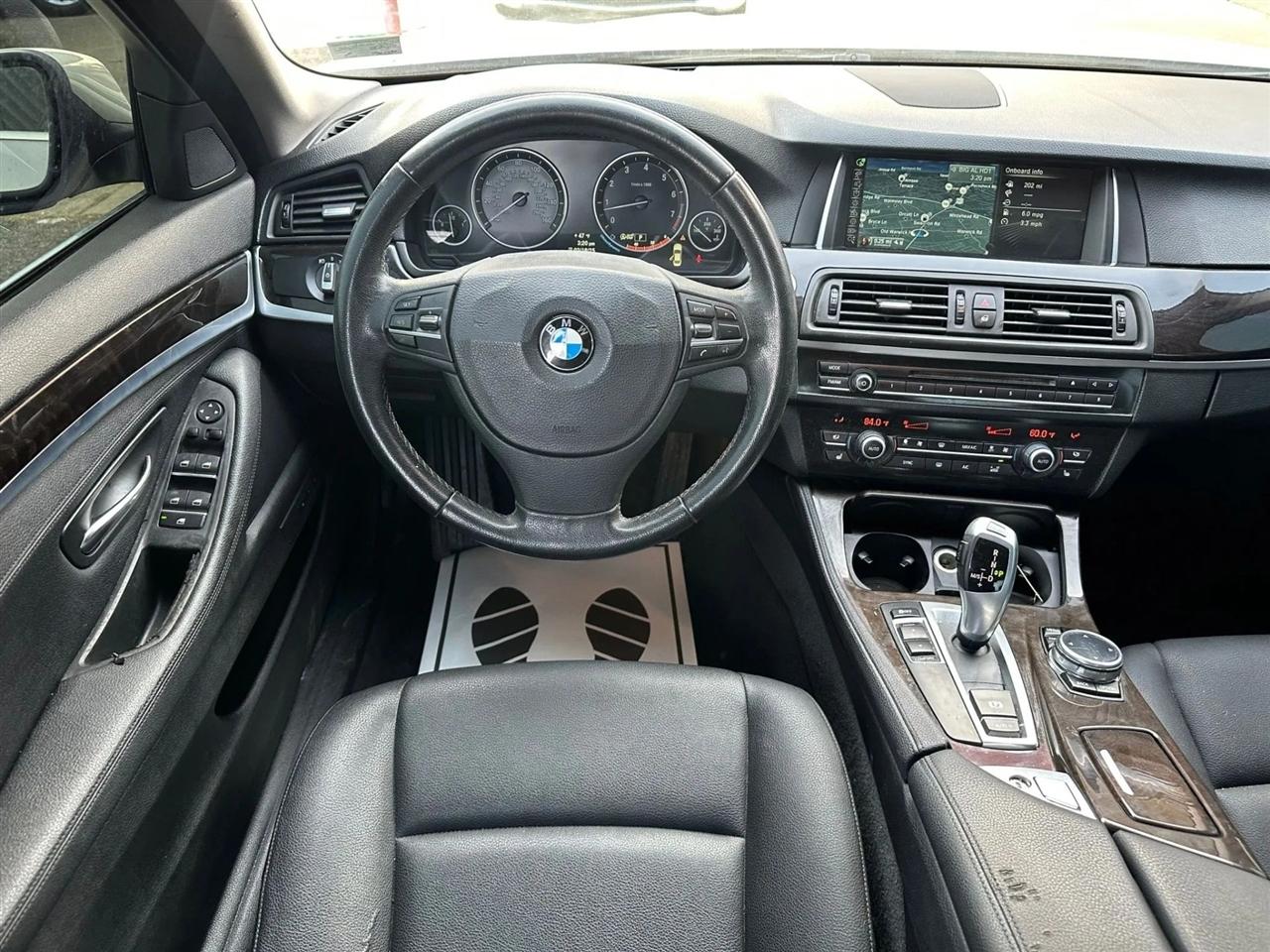 BMW 5-Series 528i 2014