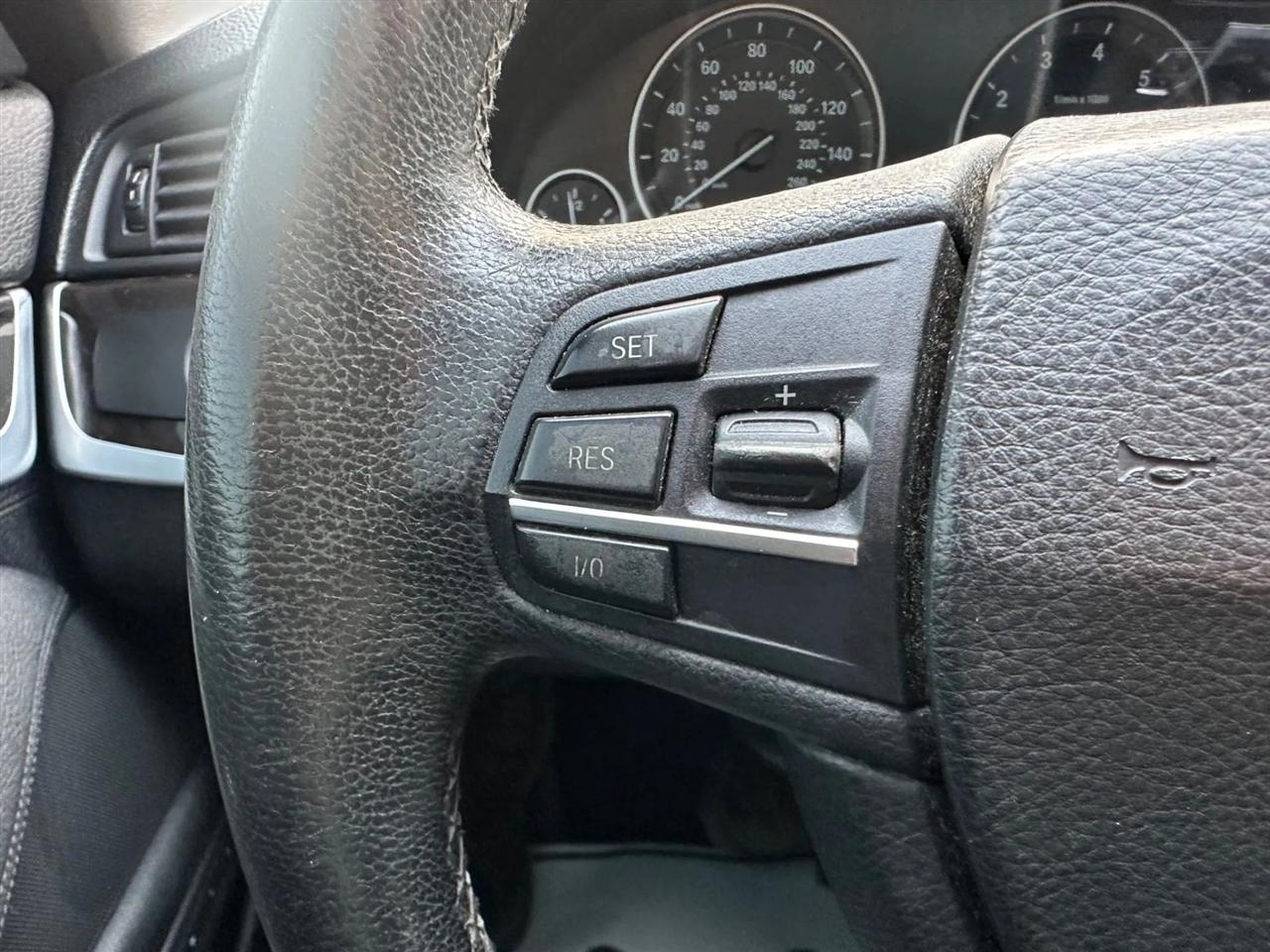 BMW 5-Series 528i 2014