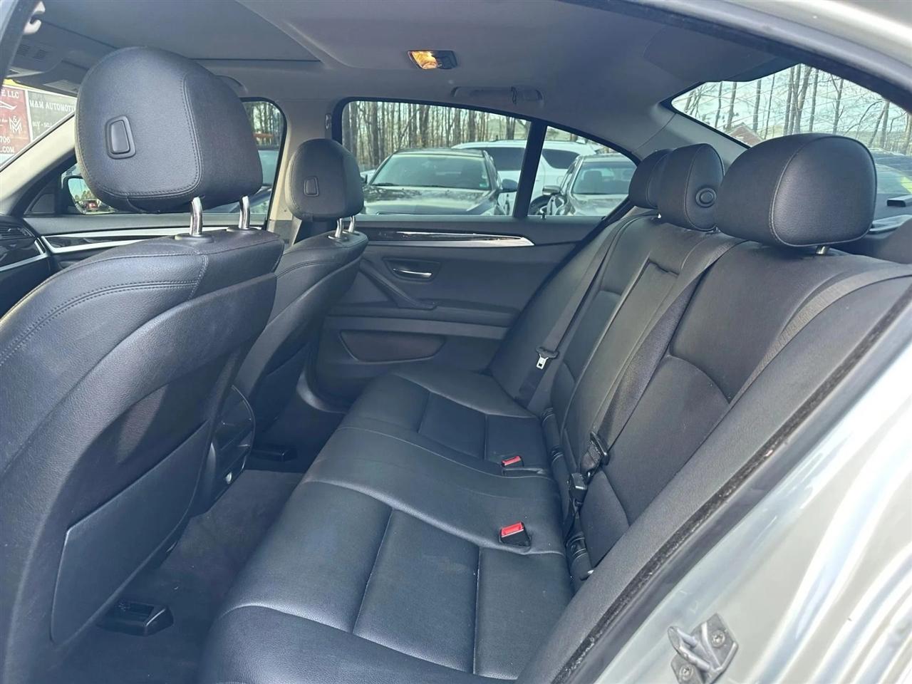 BMW 5-Series 528i 2014