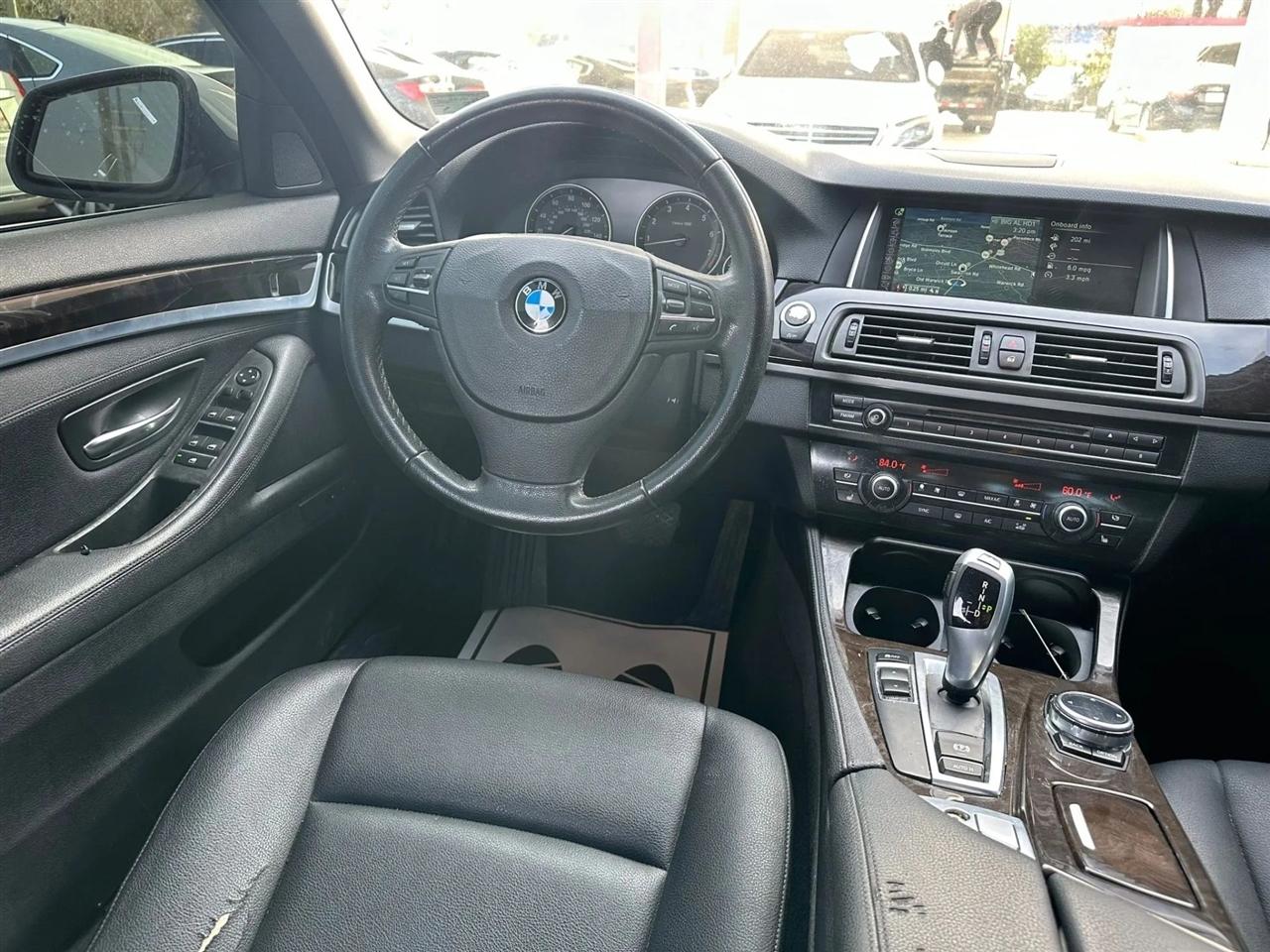 BMW 5-Series 528i 2014
