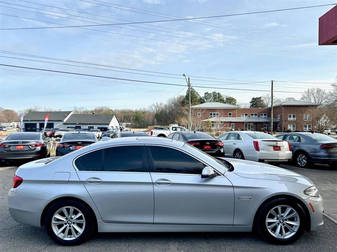 BMW 5-Series 528i 2014