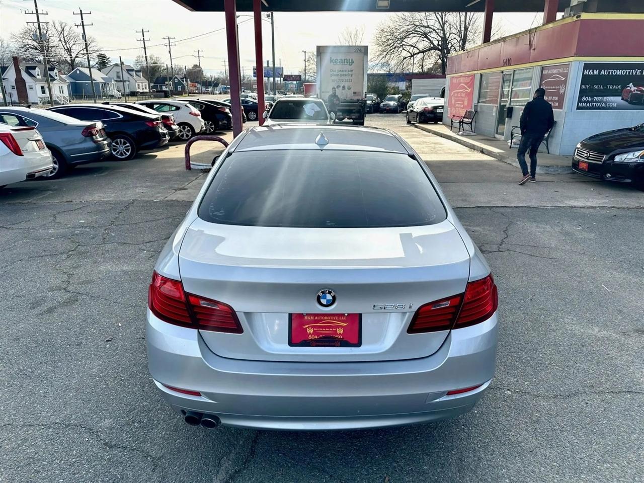 BMW 5-Series 528i 2014