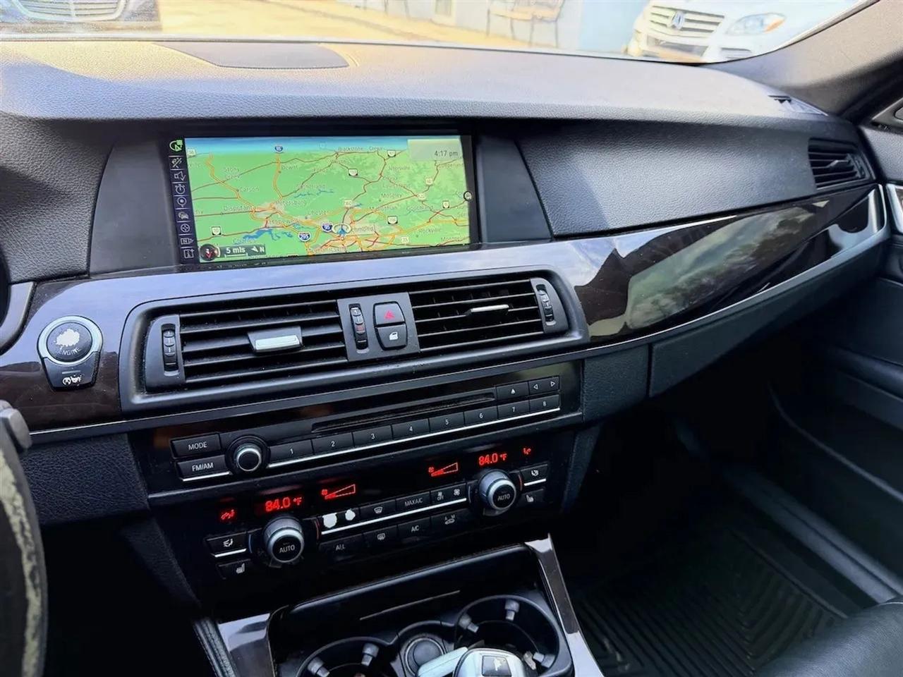 BMW 5-Series 535i xDrive 2013