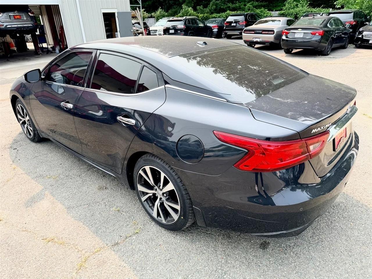 Nissan Maxima 3.5 SV 2017