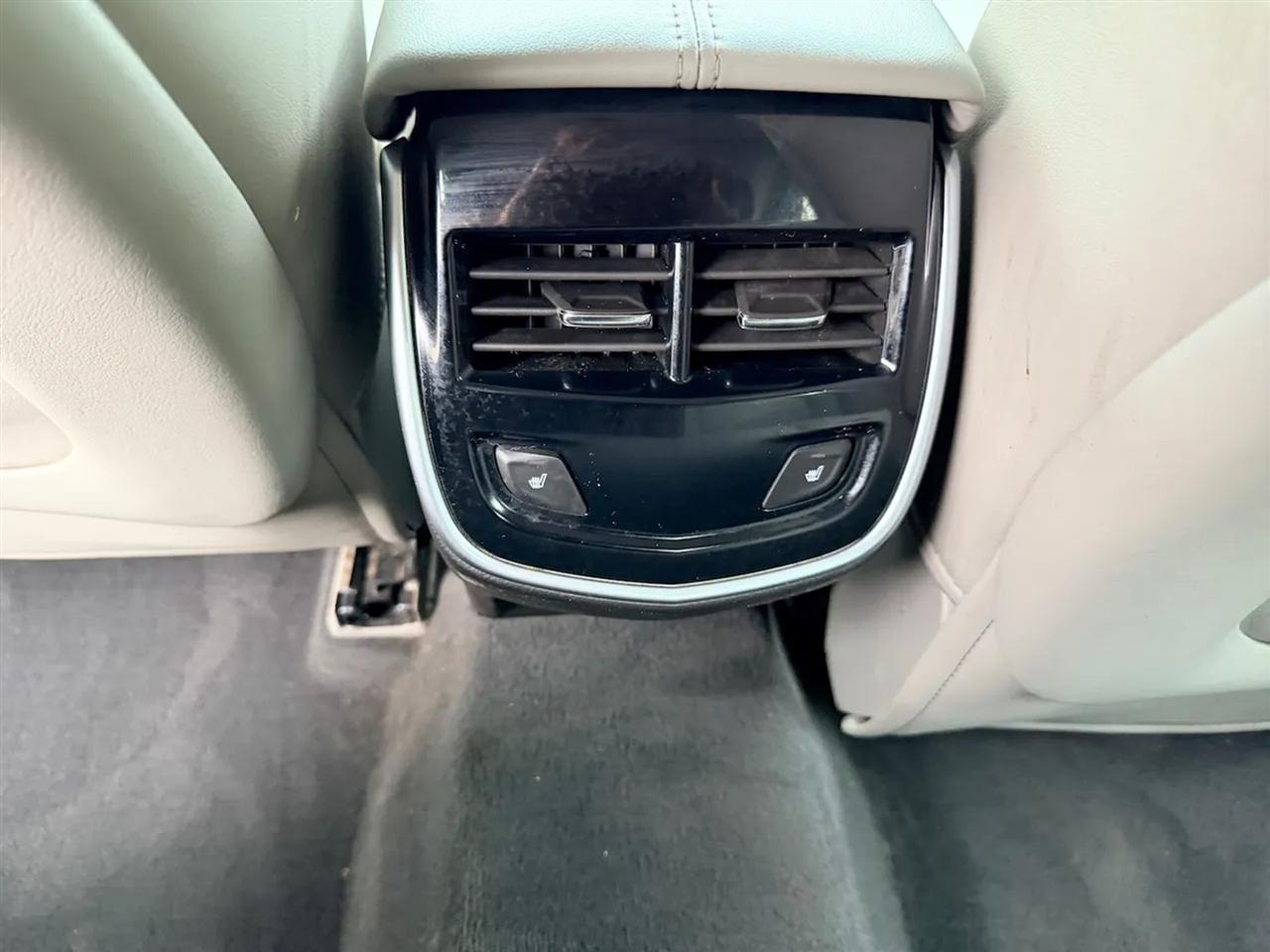 Cadillac XTS Luxury AWD 2015