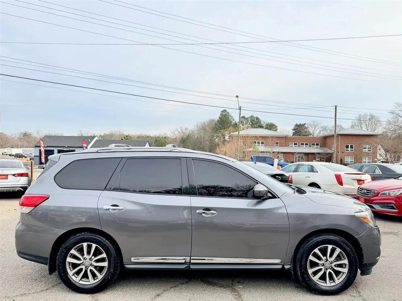 Nissan Pathfinder SL 4WD 2015