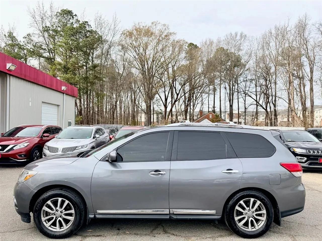 Nissan Pathfinder SL 4WD 2015