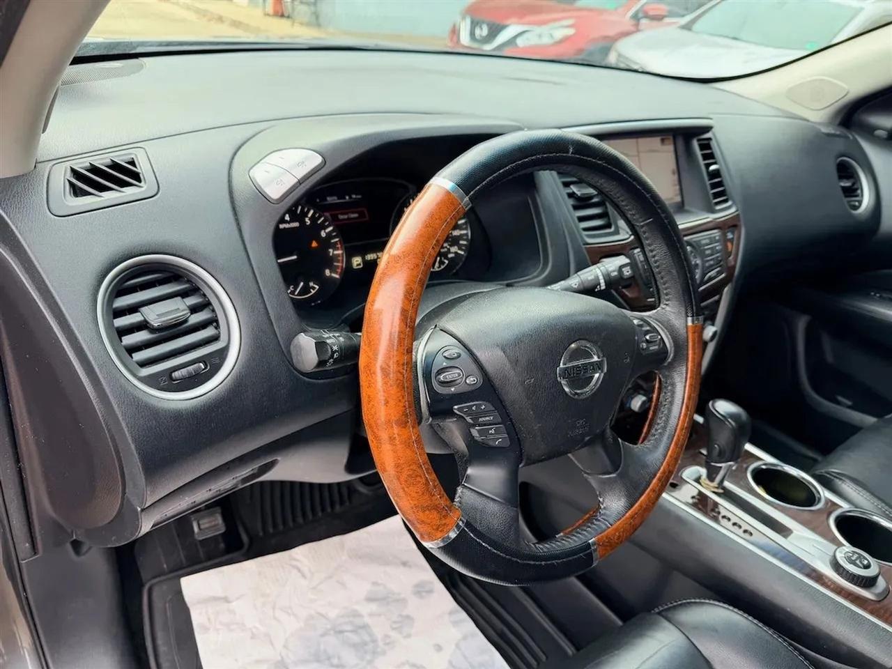 Nissan Pathfinder SL 4WD 2015