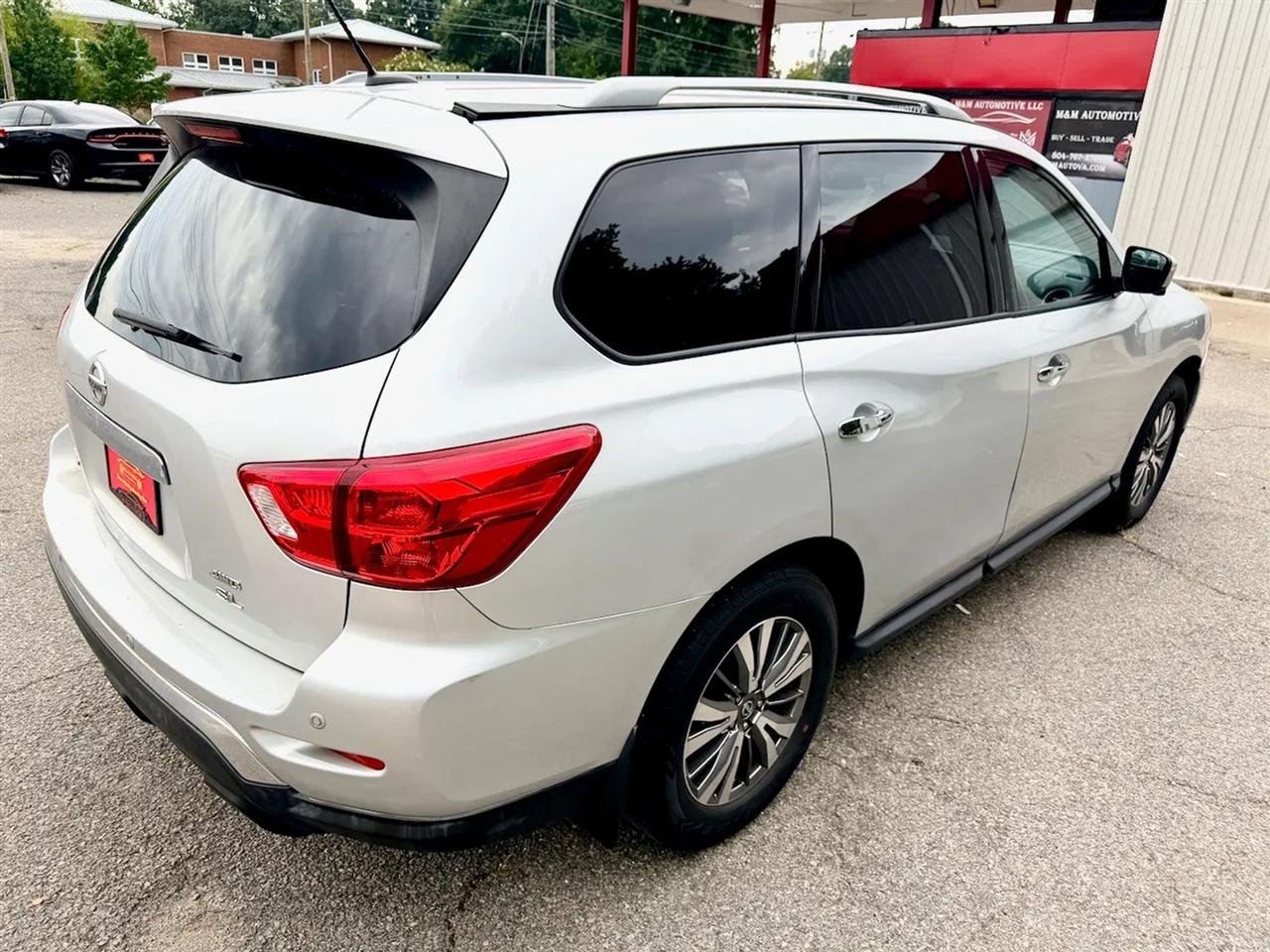 Nissan Pathfinder SL 4WD 2018