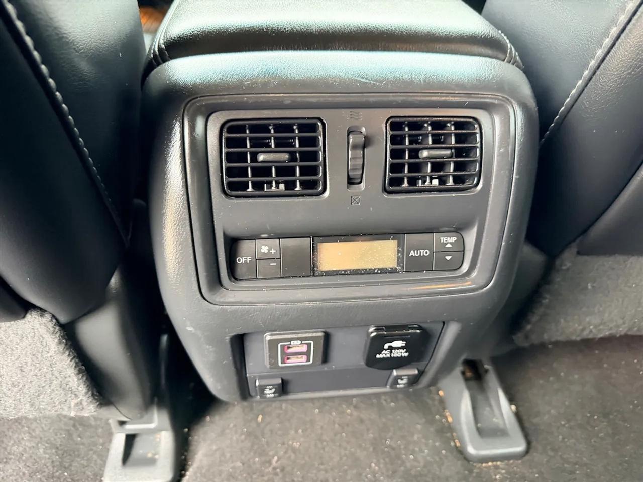 Nissan Pathfinder SL 4WD 2018