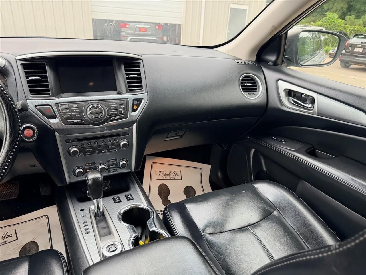 Nissan Pathfinder SL 4WD 2018