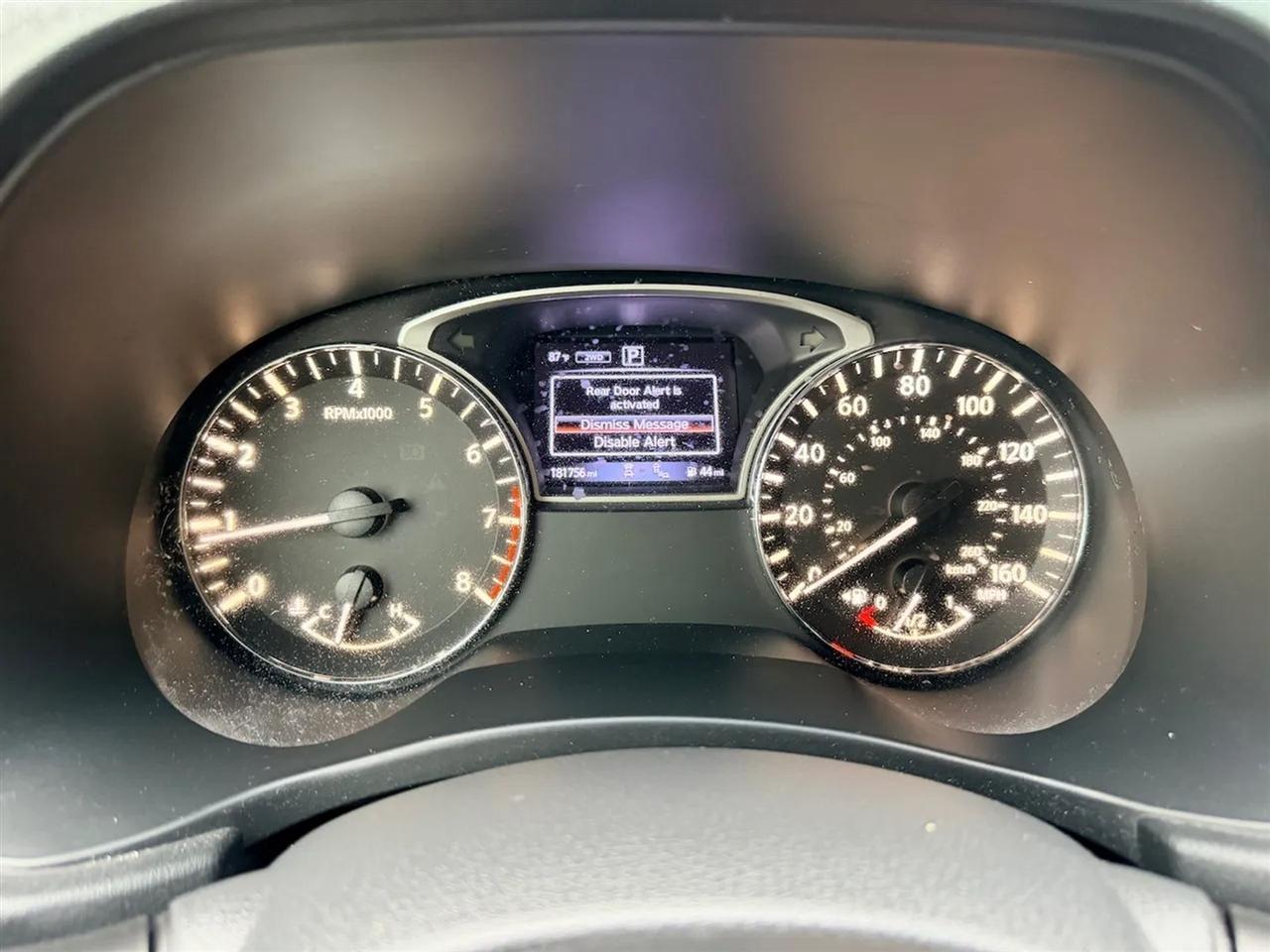 Nissan Pathfinder SL 4WD 2018