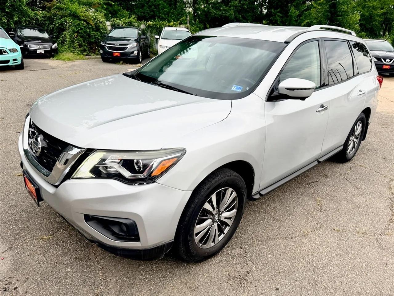 Nissan Pathfinder SL 4WD 2018