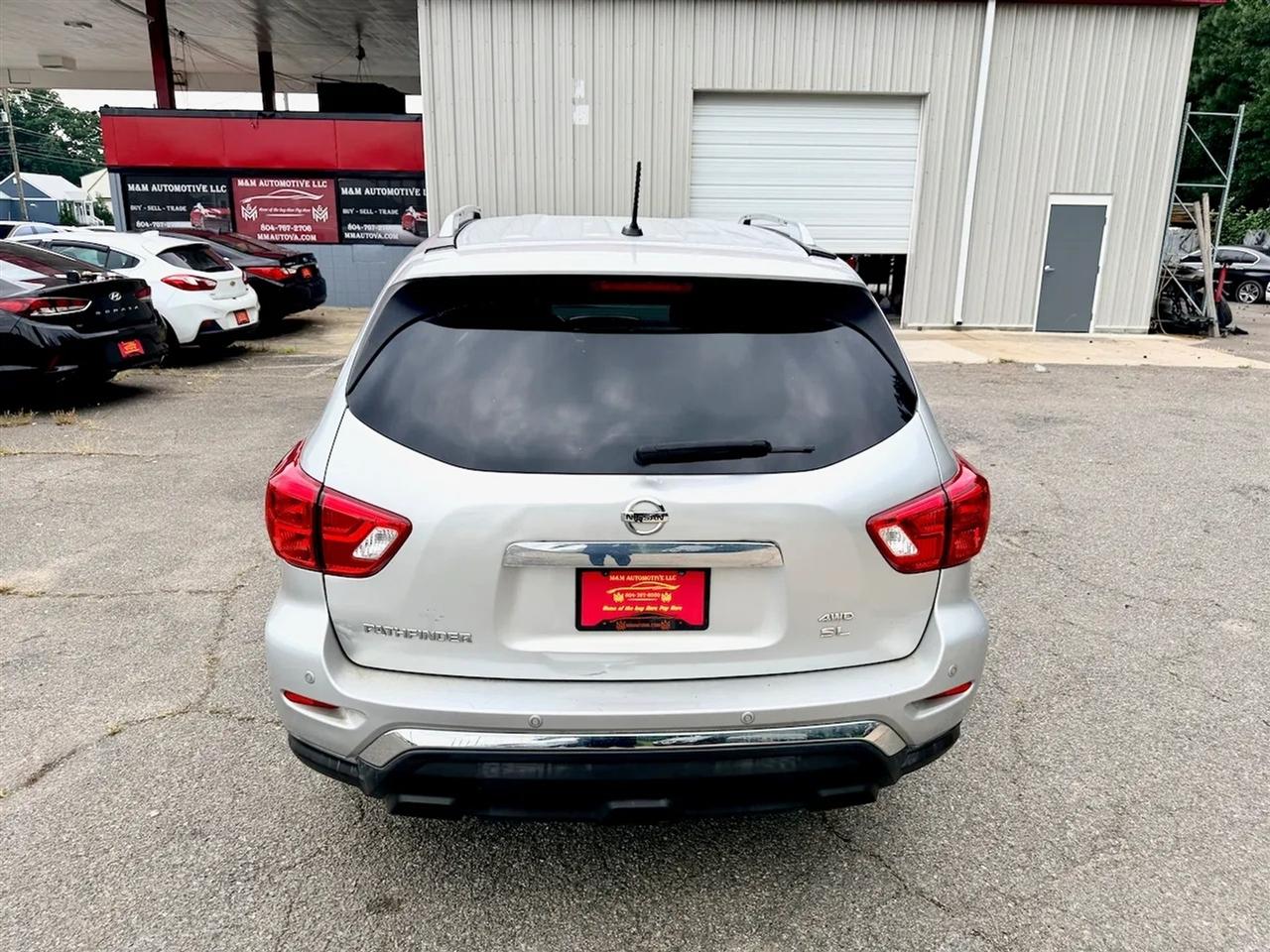 Nissan Pathfinder SL 4WD 2018