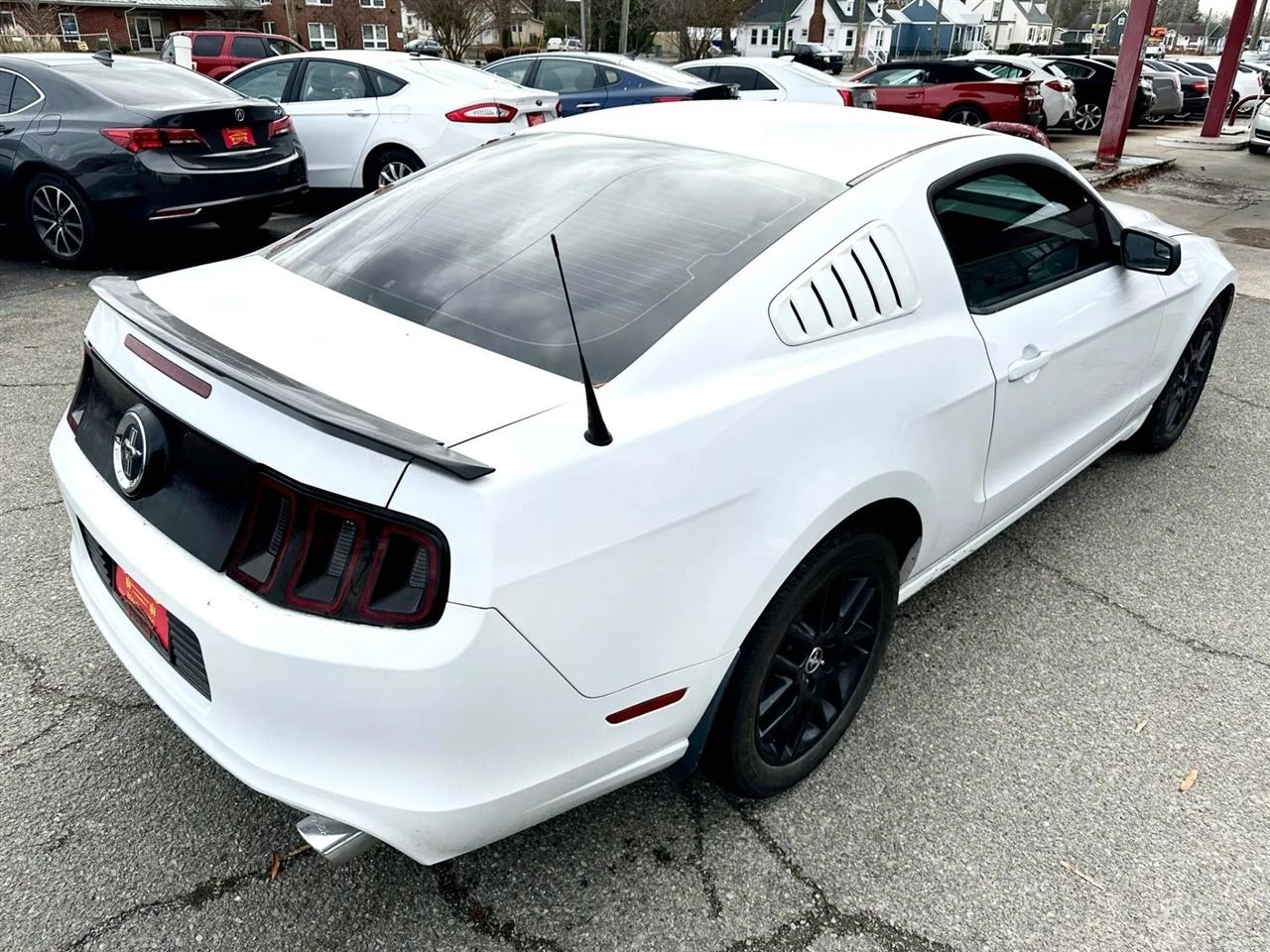 Ford Mustang V6 Coupe 2014
