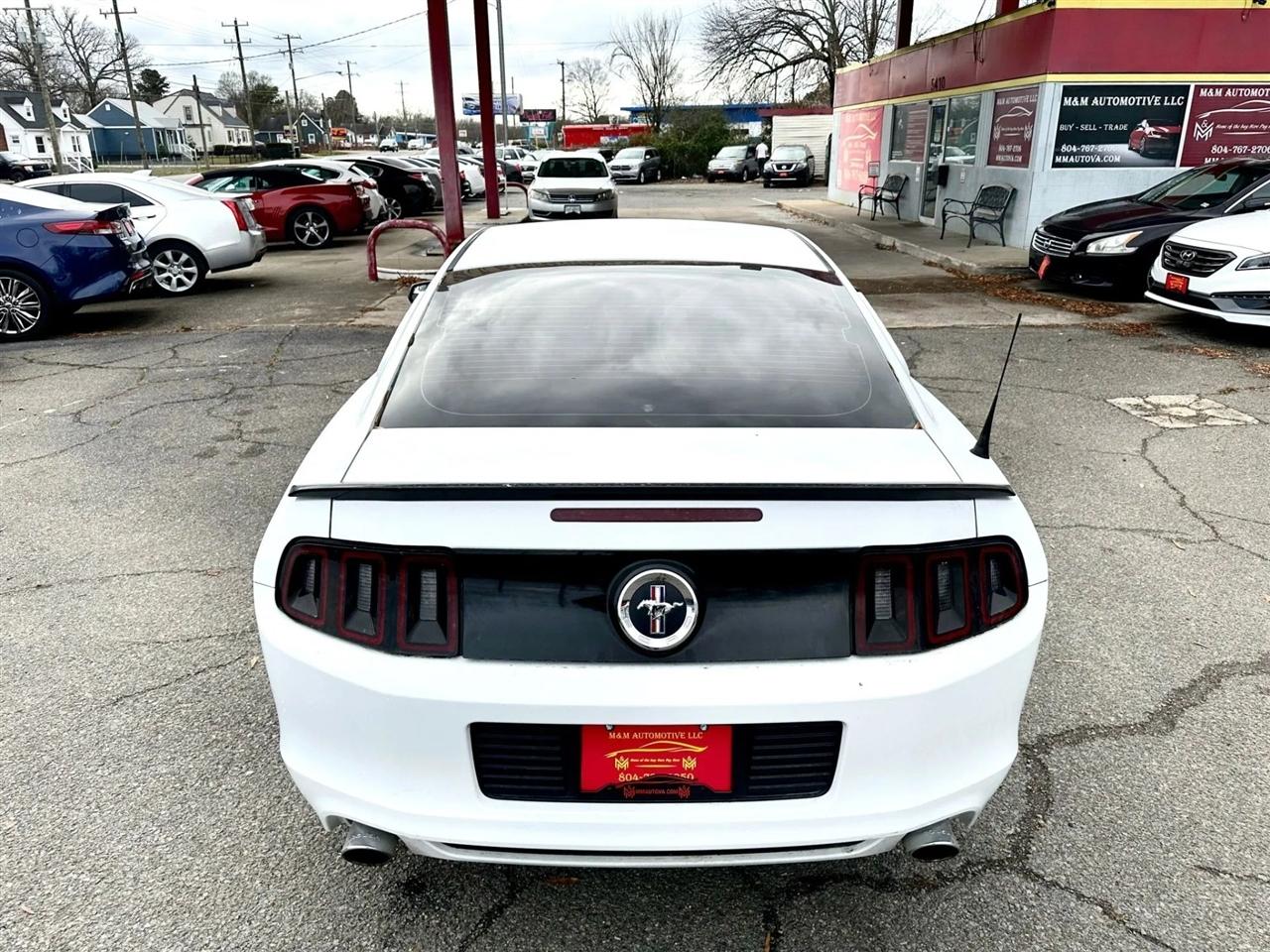 Ford Mustang V6 Coupe 2014