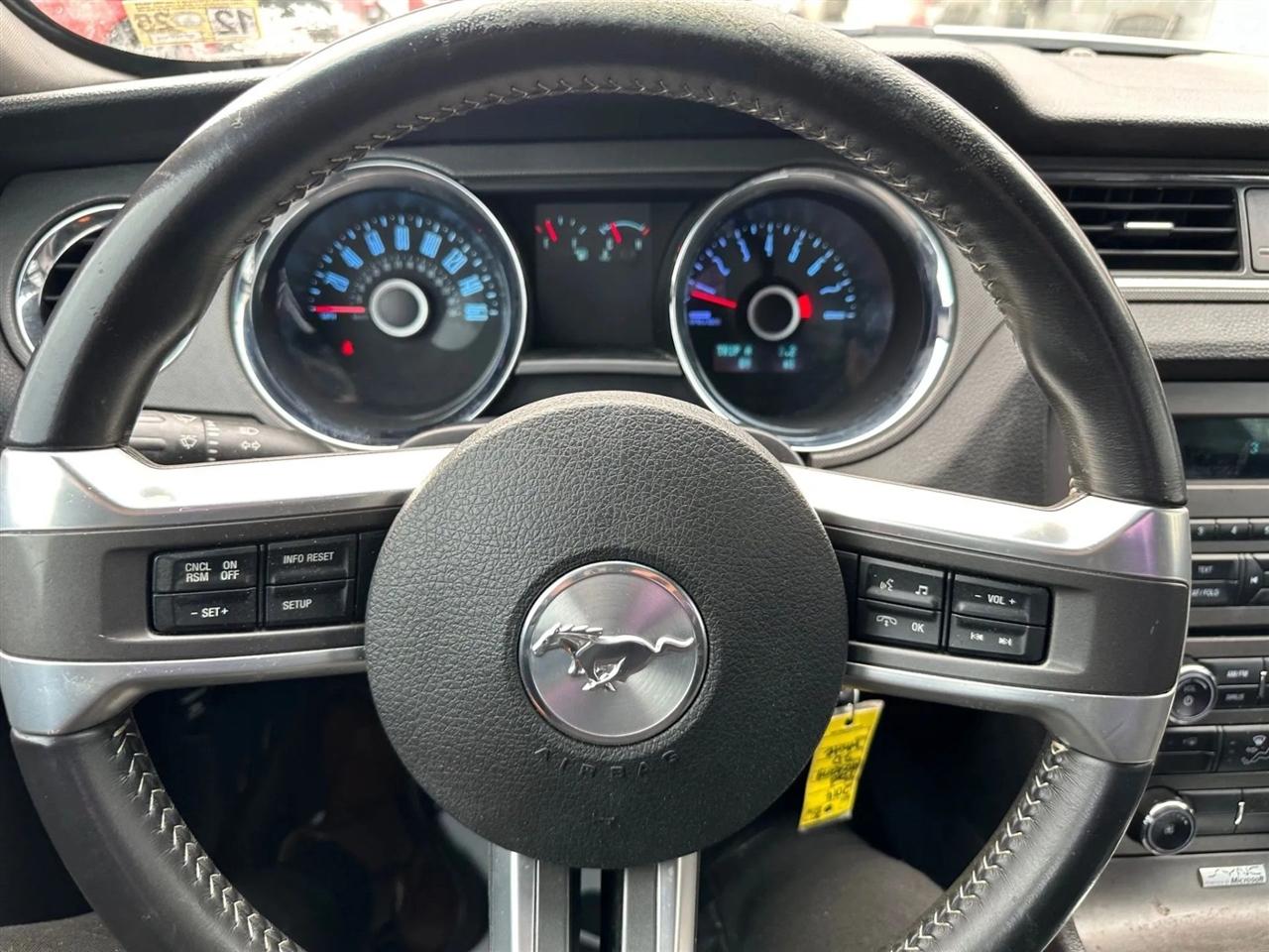 Ford Mustang V6 Coupe 2014
