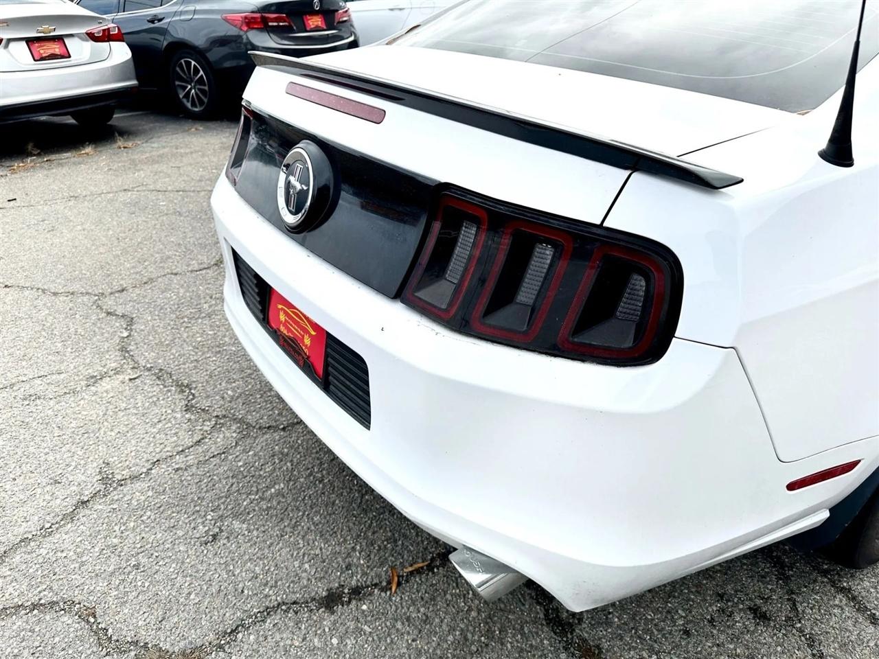 Ford Mustang V6 Coupe 2014