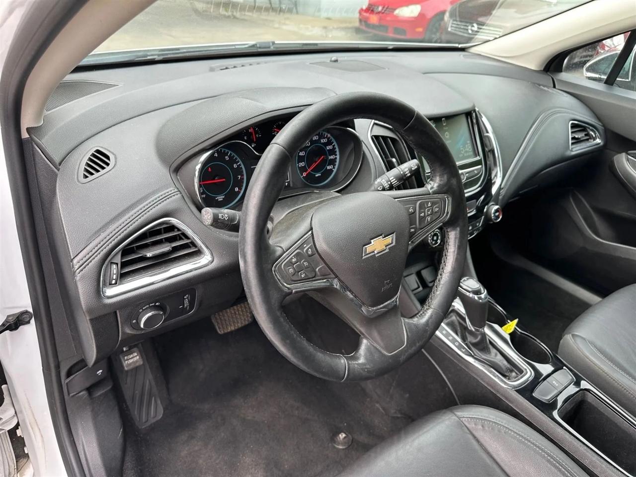 Chevrolet Cruze Premier Hatchback 2017