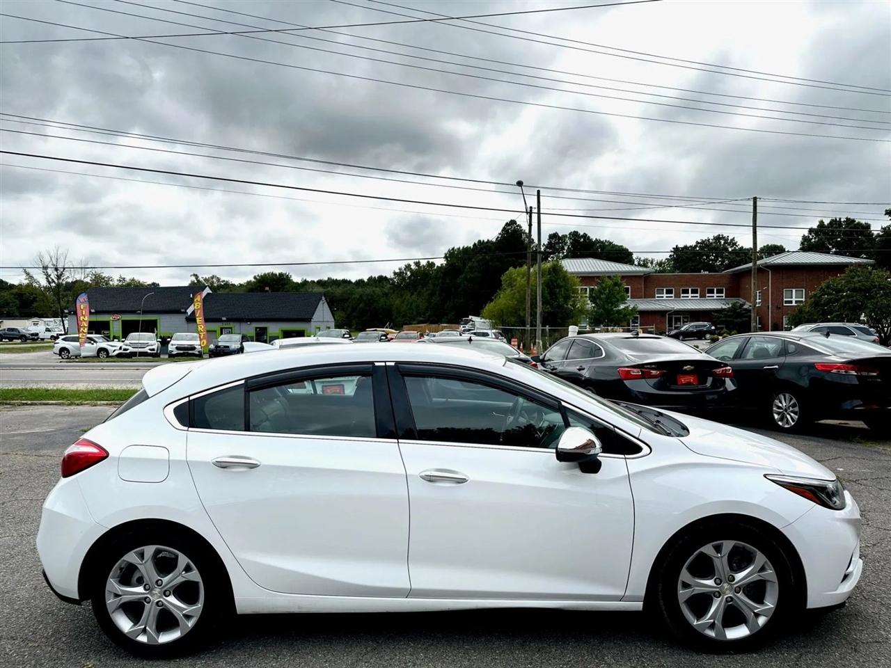 Chevrolet Cruze Premier Hatchback 2017