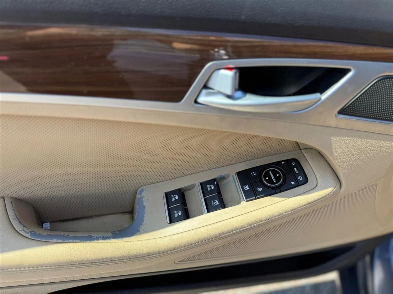 Hyundai Genesis 3.8L 2015
