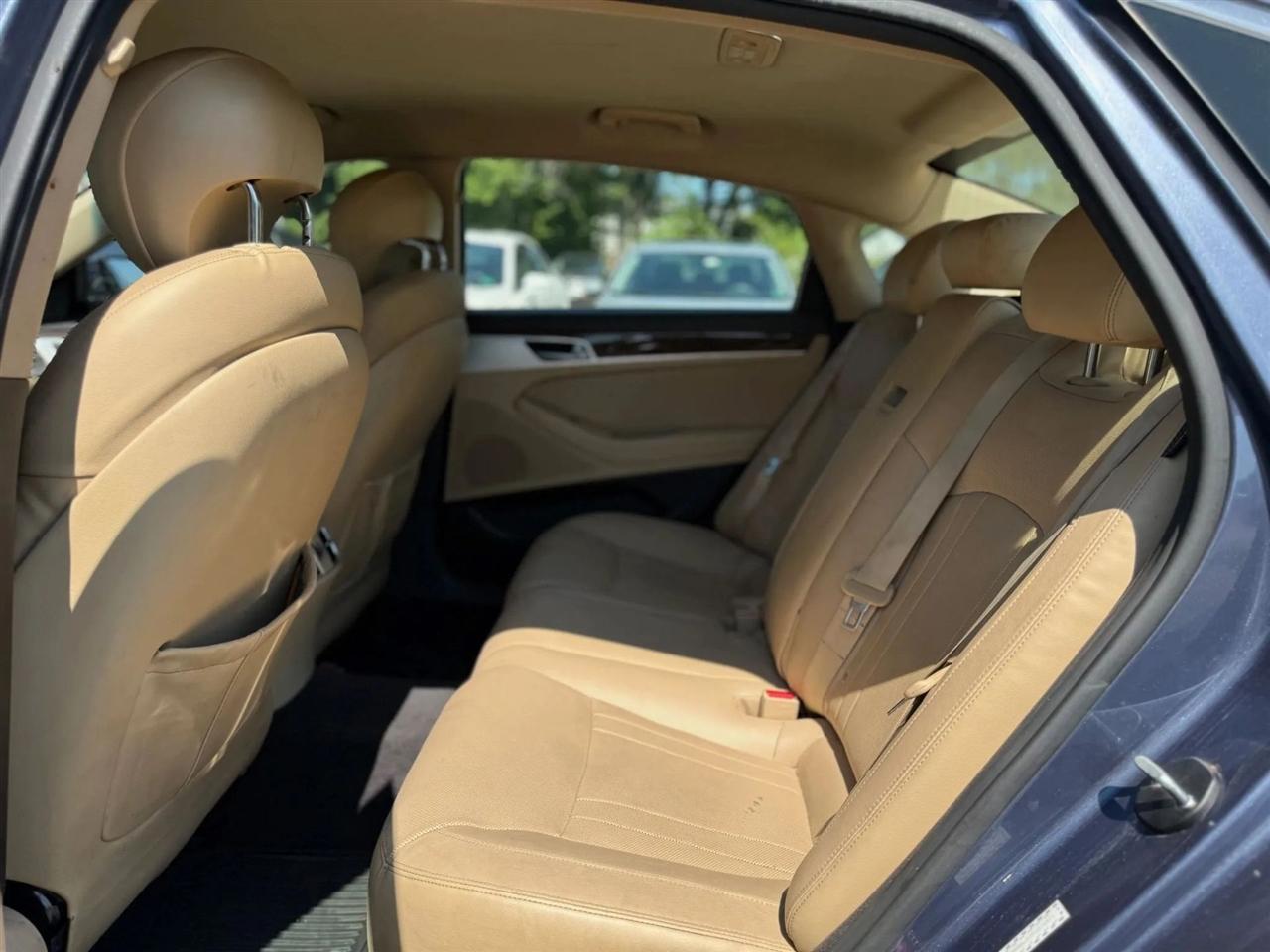 Hyundai Genesis 3.8L 2015