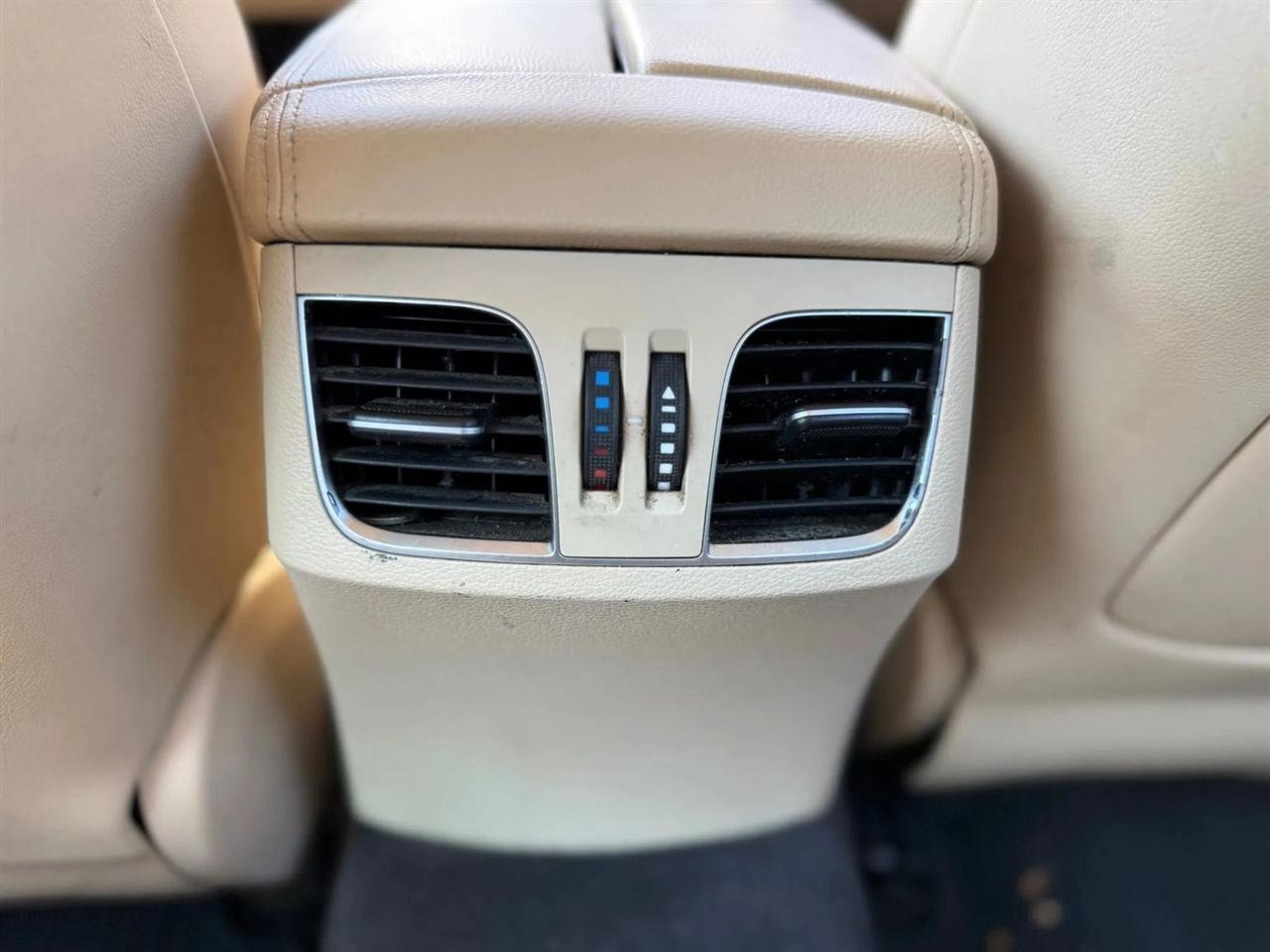 Hyundai Genesis 3.8L 2015