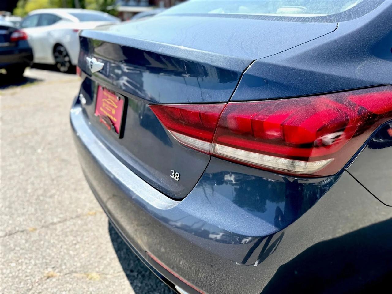 Hyundai Genesis 3.8L 2015