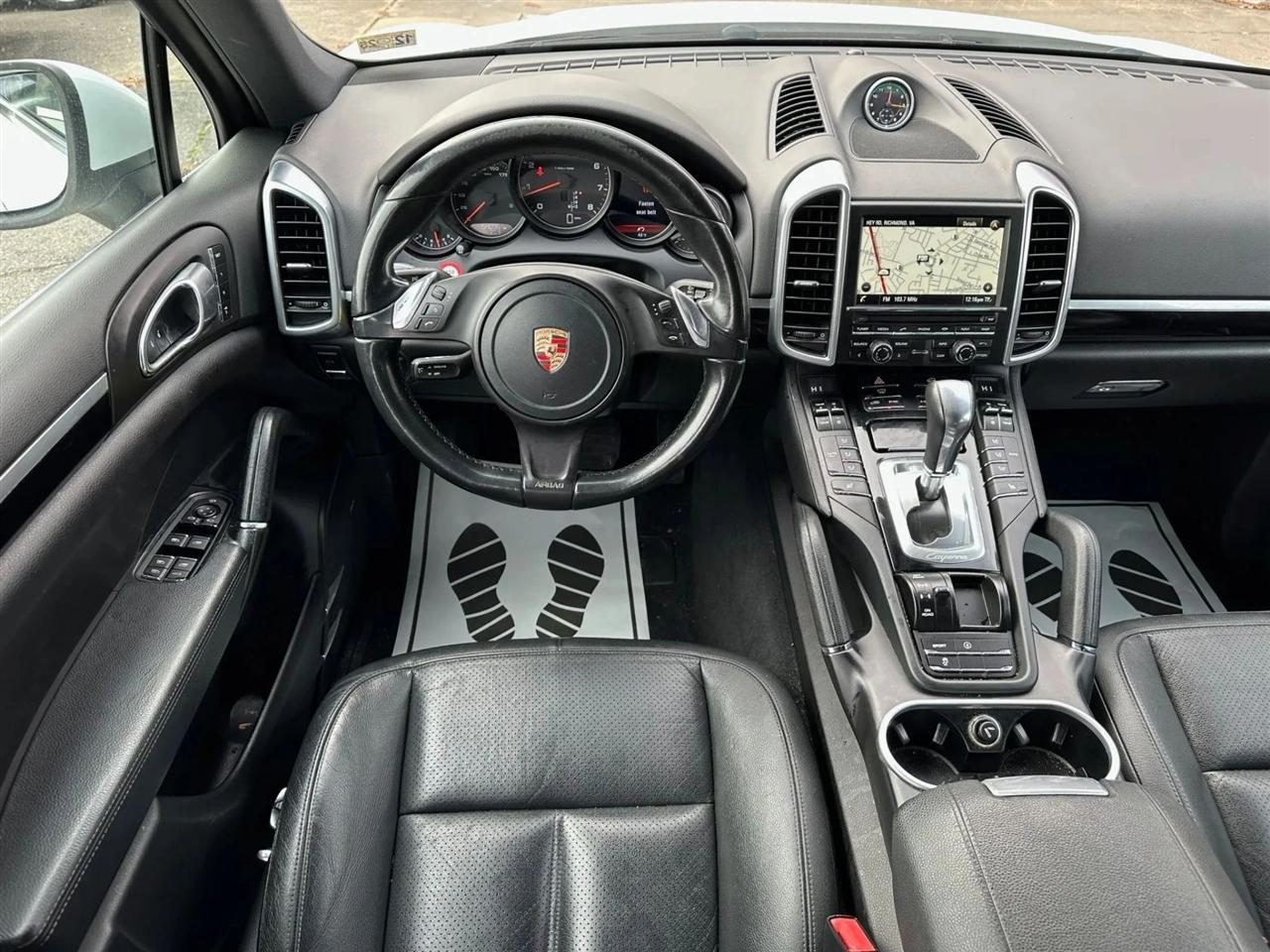 Porsche Cayenne Base 2014