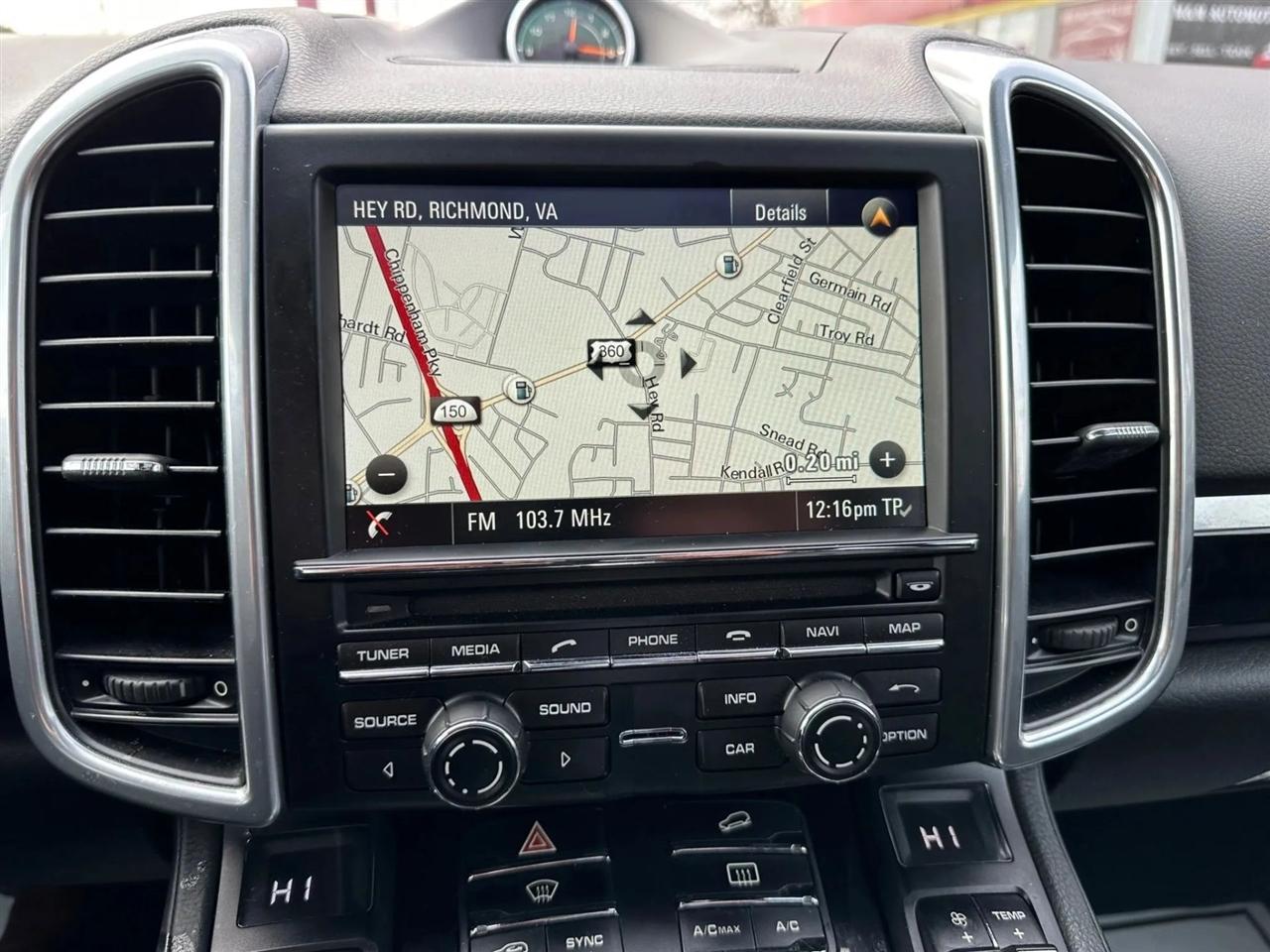 Porsche Cayenne Base 2014
