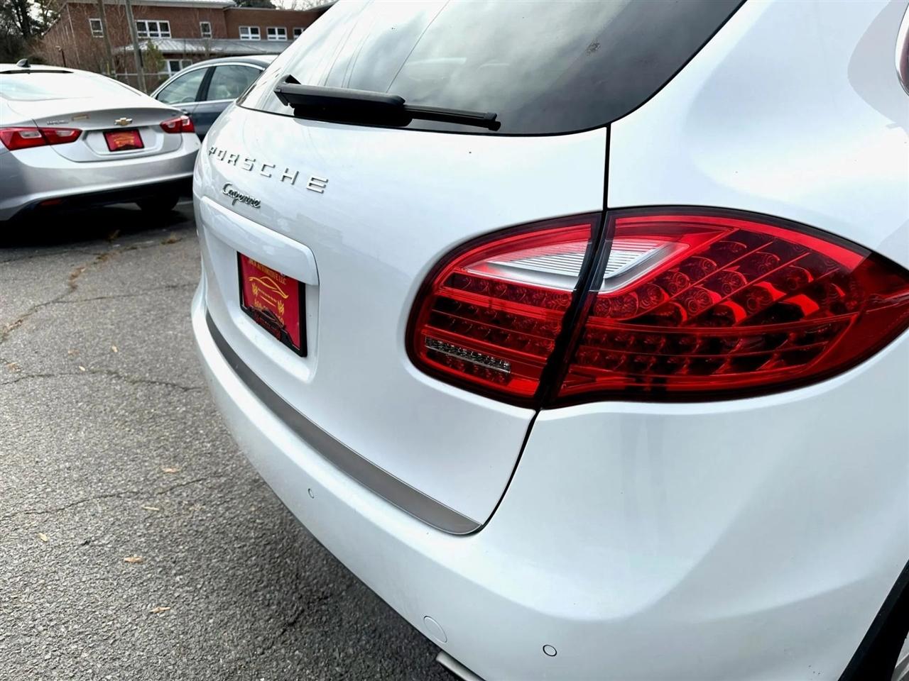 Porsche Cayenne Base 2014