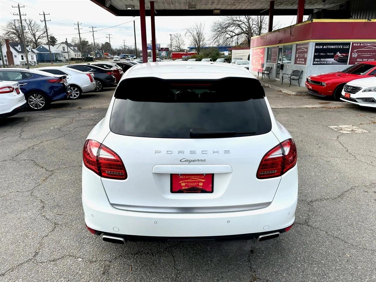 Porsche Cayenne Base 2014