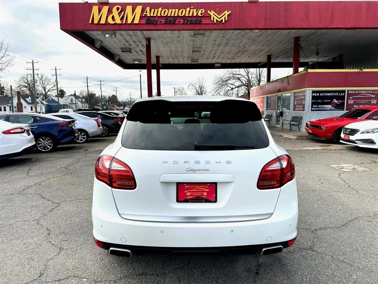 Porsche Cayenne Base 2014
