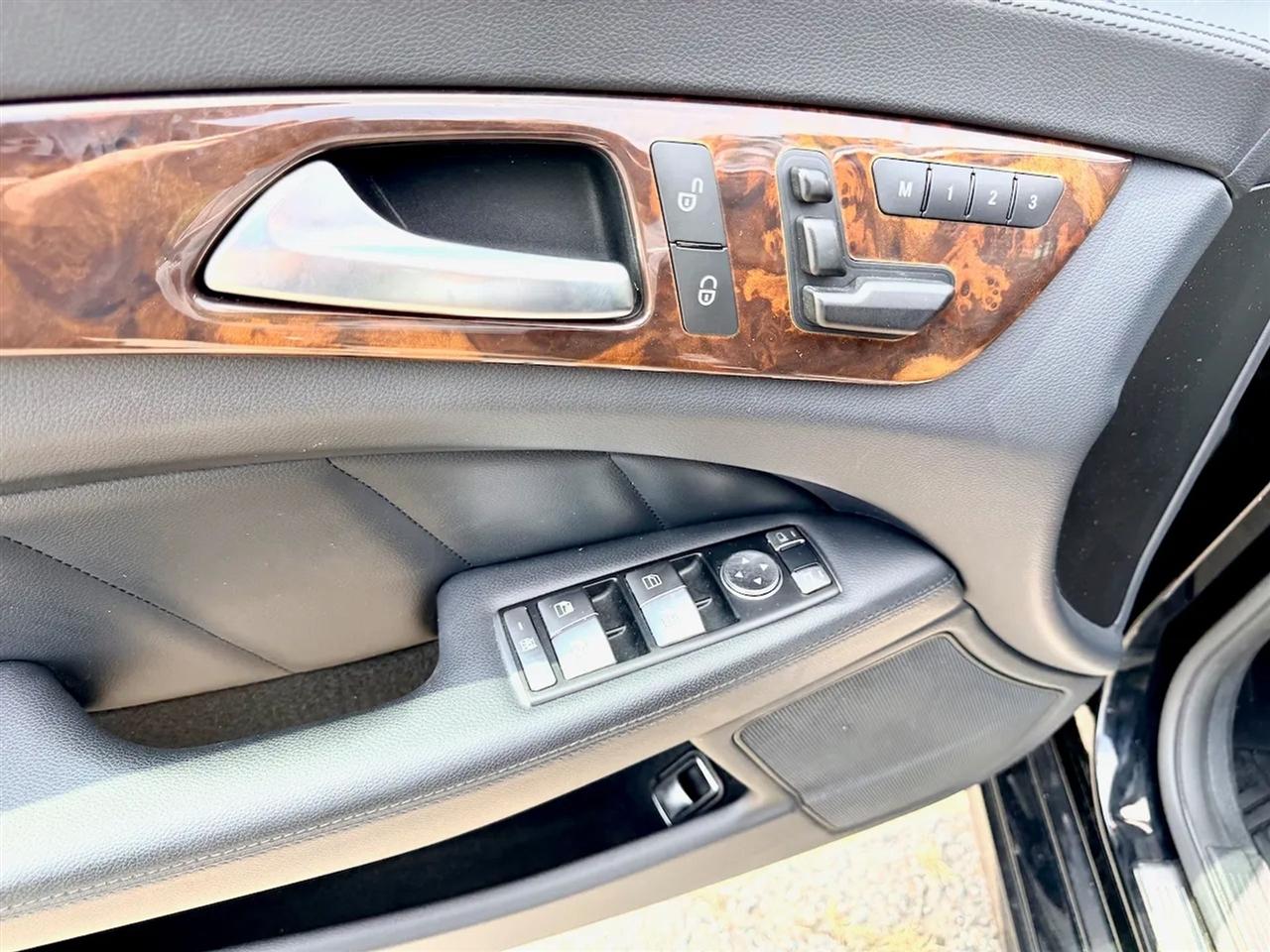 Mercedes-Benz CLS-Class CLS550 4MATIC 2014