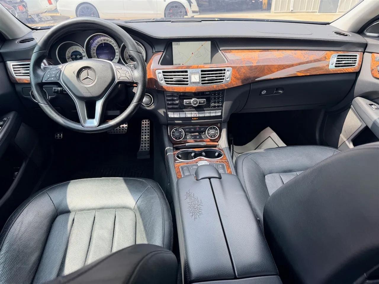 Mercedes-Benz CLS-Class CLS550 4MATIC 2014
