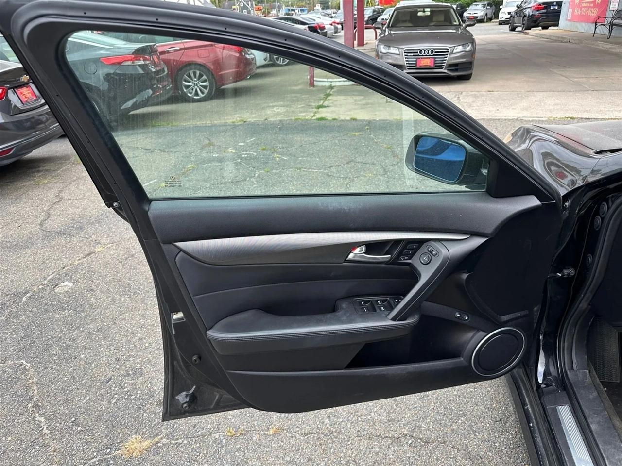 Acura TL 6-Speed AT with Tech Package and 18-In. WP 2012